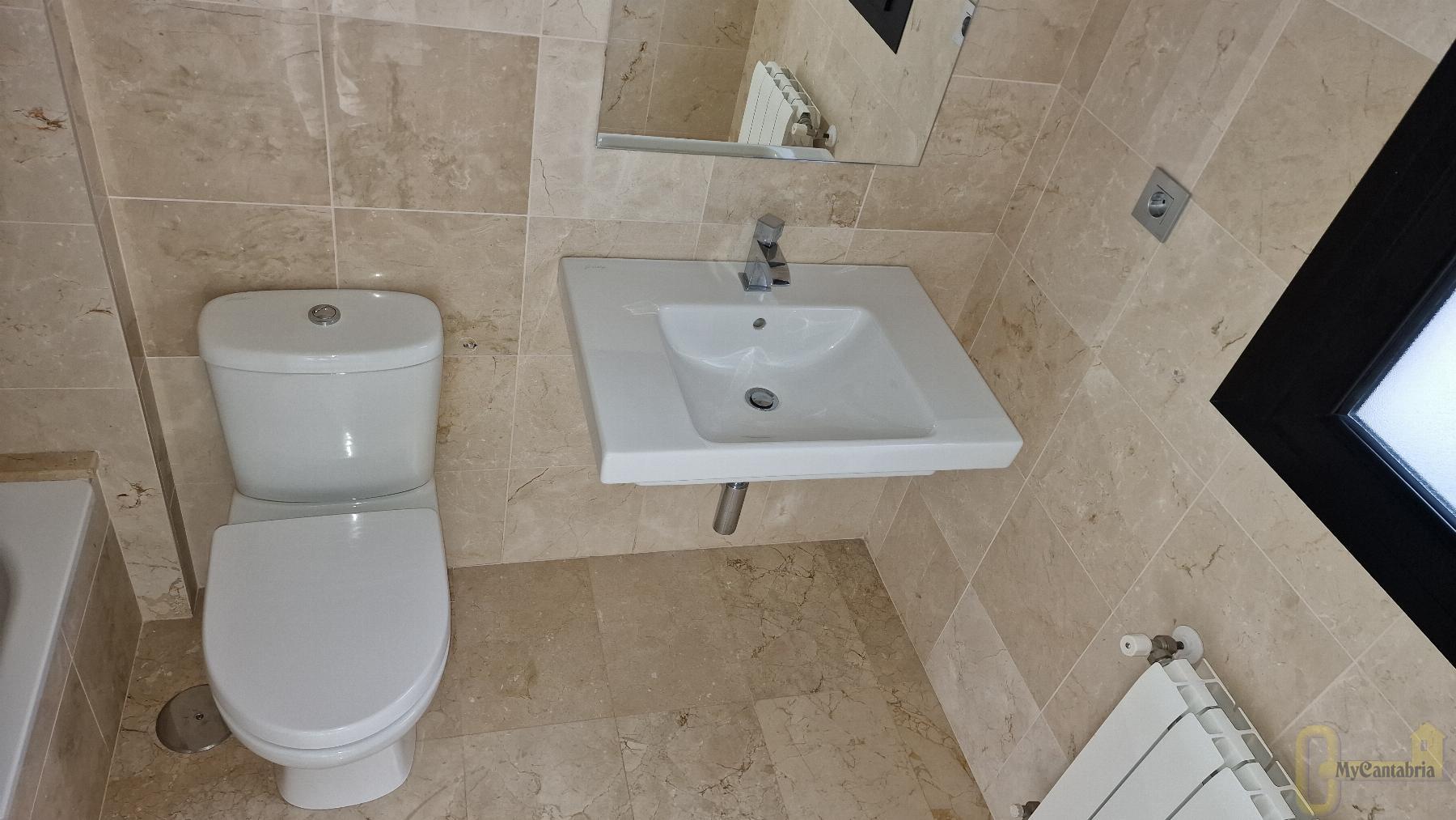 Venta de piso en Santa Cruz de Bezana