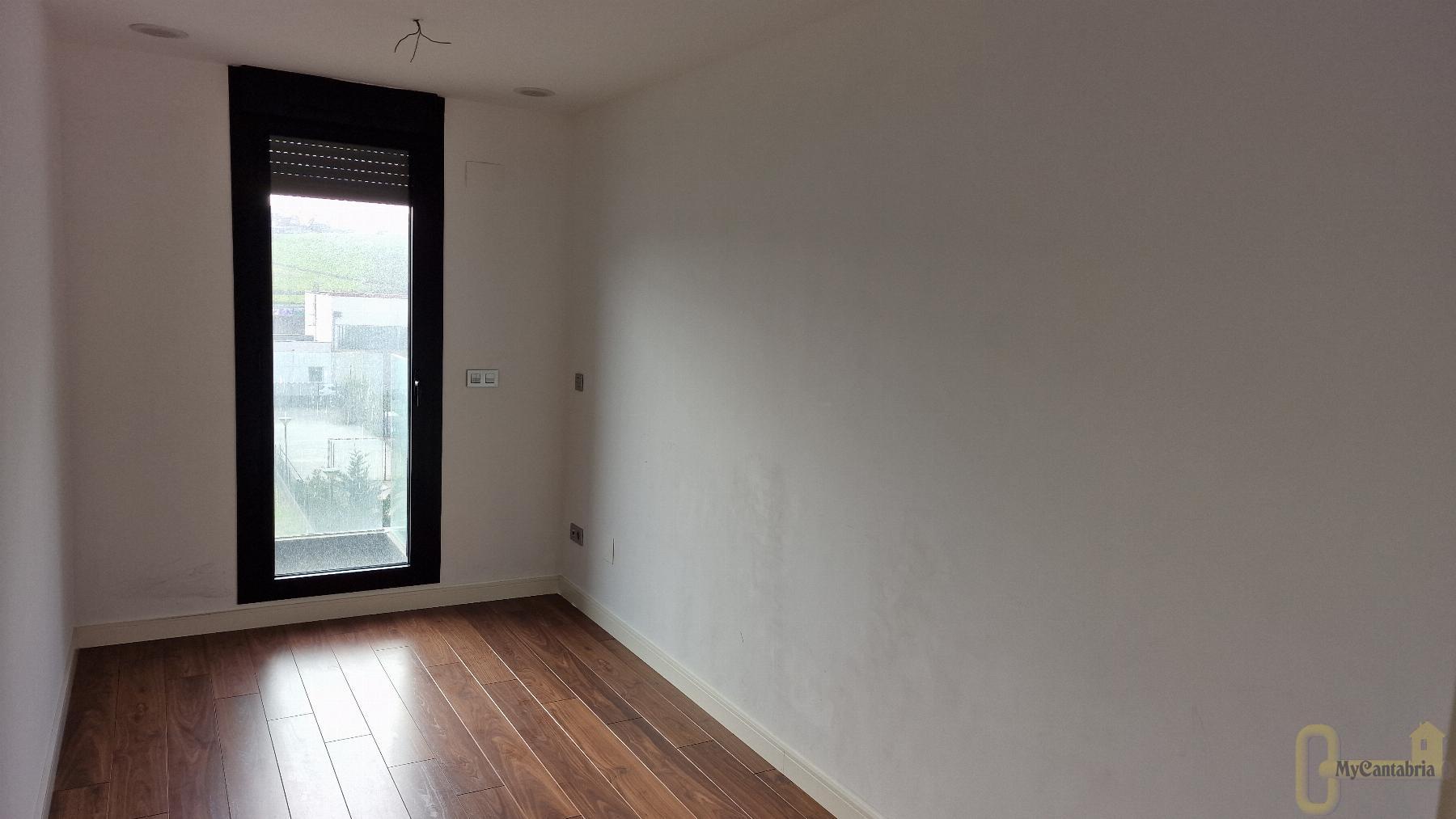 Venta de piso en Santa Cruz de Bezana