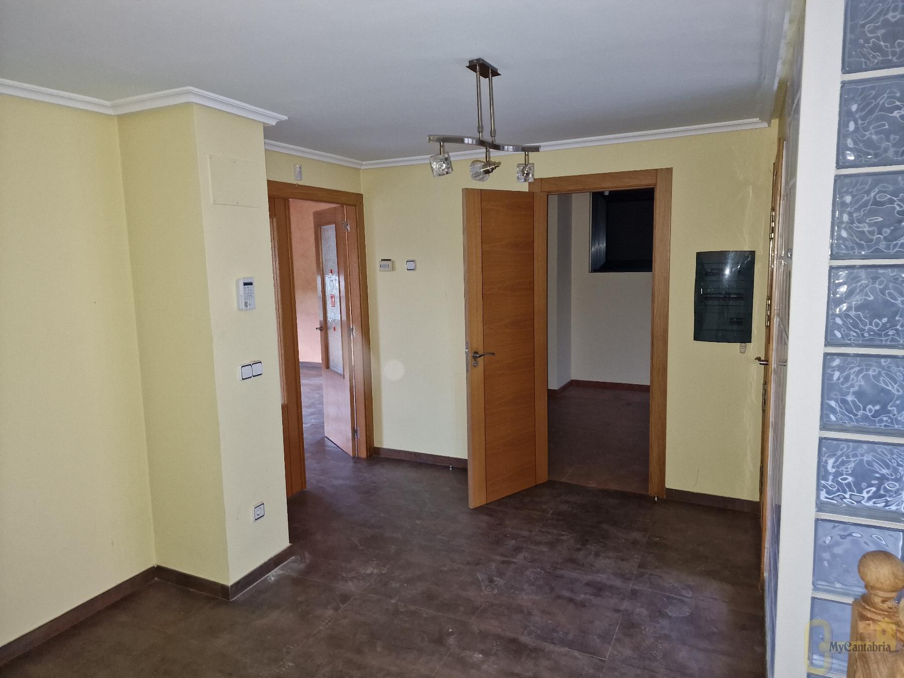 For sale of house in Piélagos