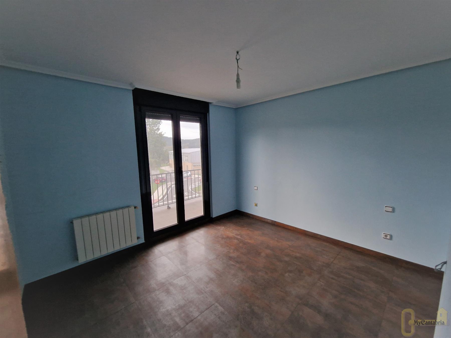 For sale of house in Piélagos