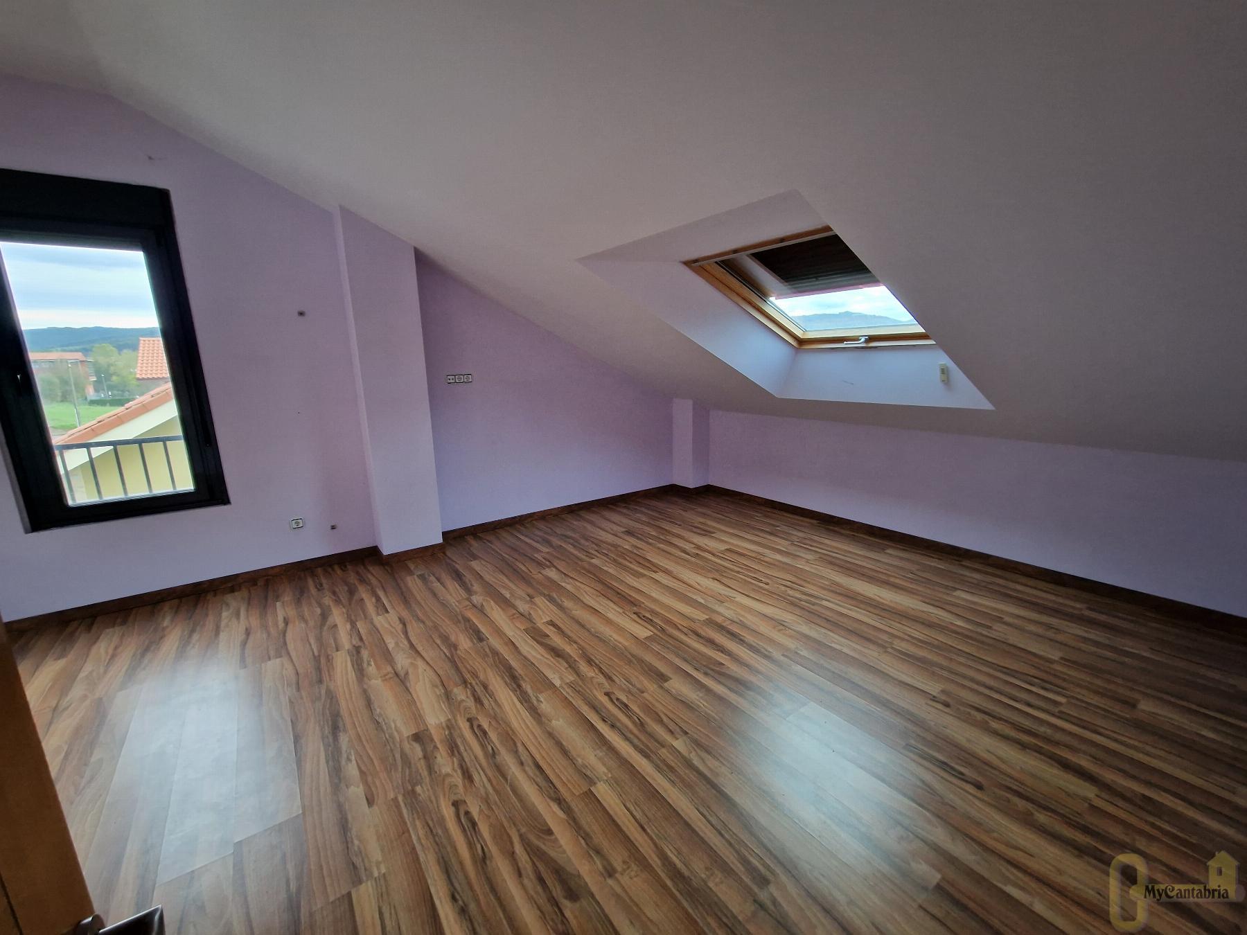 For sale of house in Piélagos