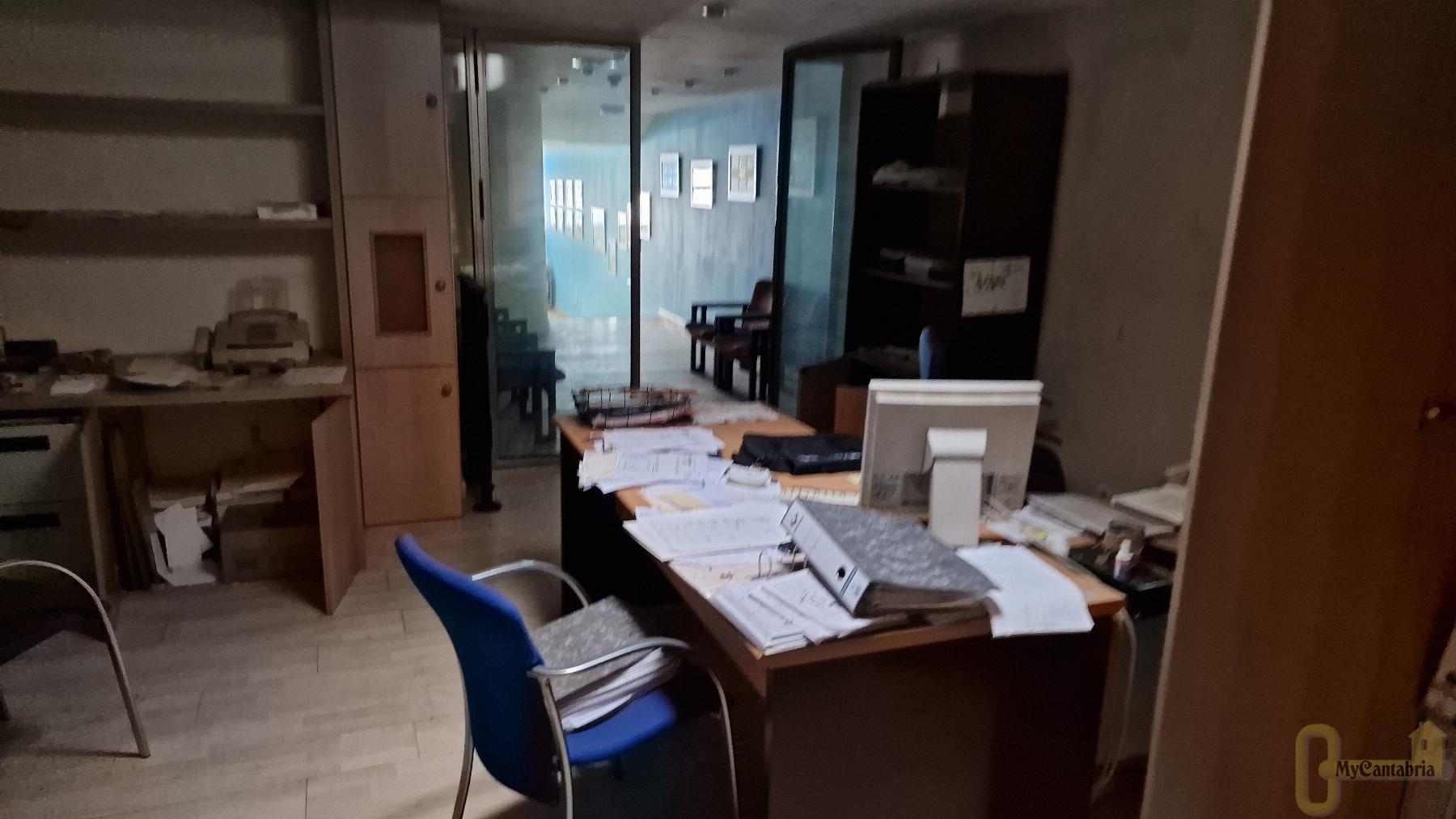 For sale of office in Santander