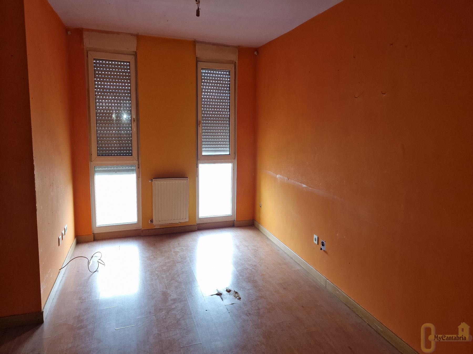 Venta de piso en Santa Cruz de Bezana