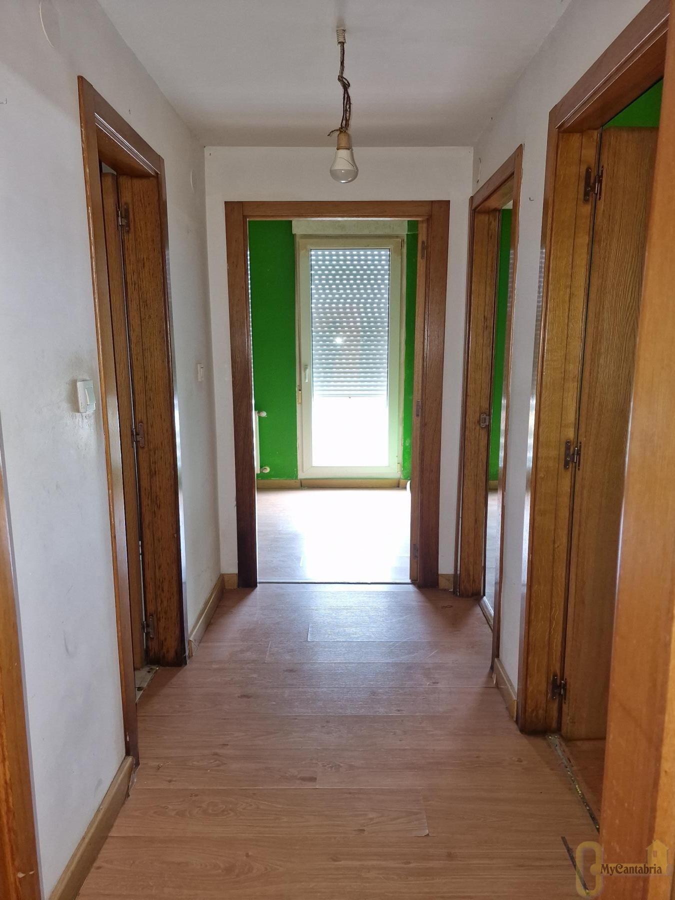 Venta de piso en Santa Cruz de Bezana