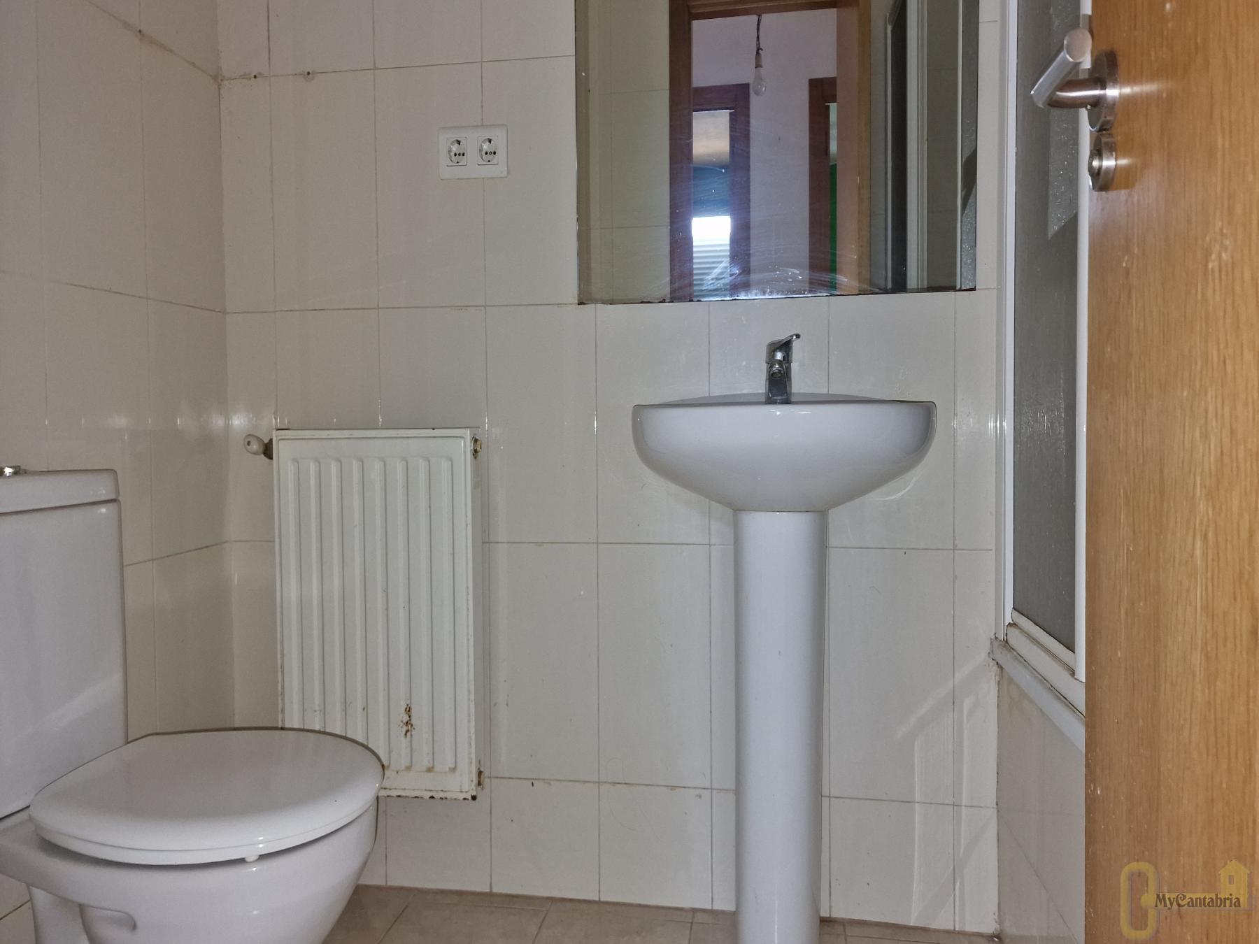 Venta de piso en Santa Cruz de Bezana