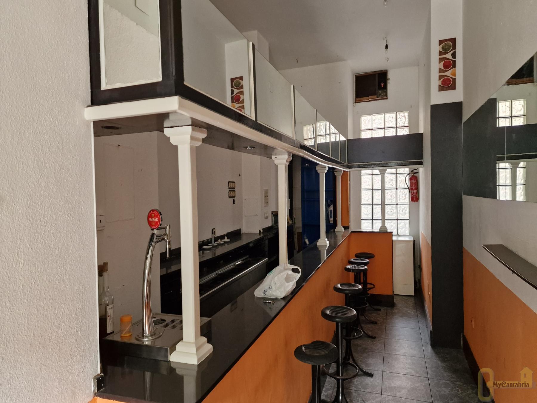 For rent of commercial in Santa María de Cayón
