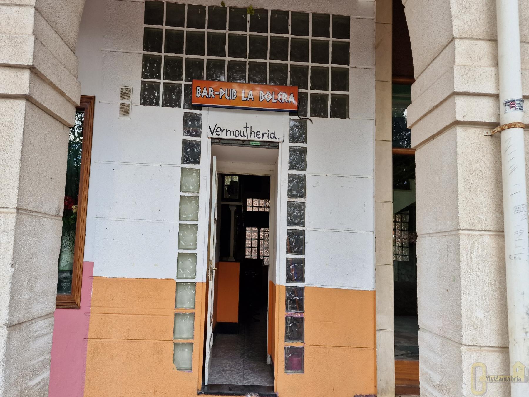 Venta de local comercial en Santa María de Cayón