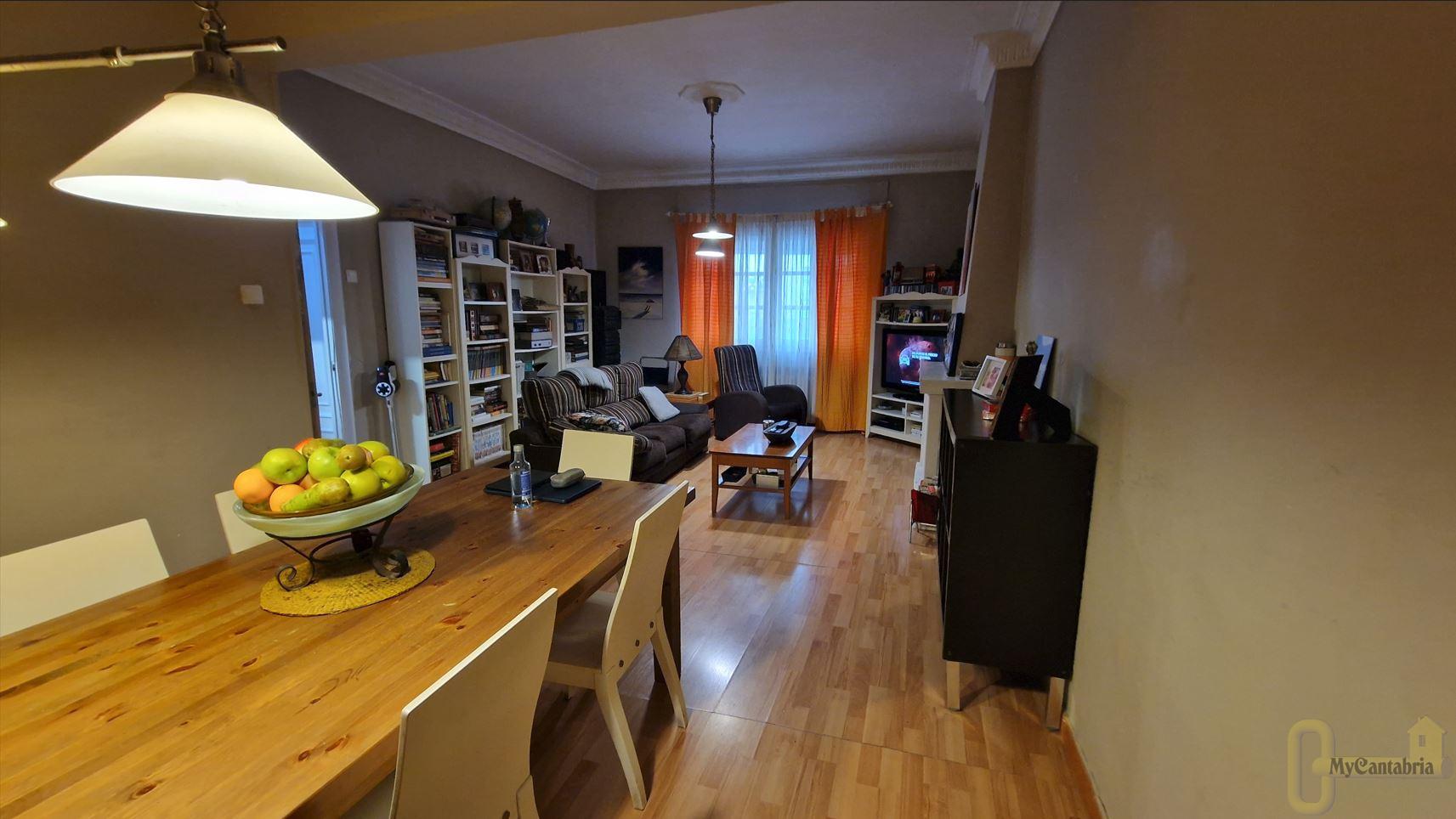 For sale of flat in Torrelavega