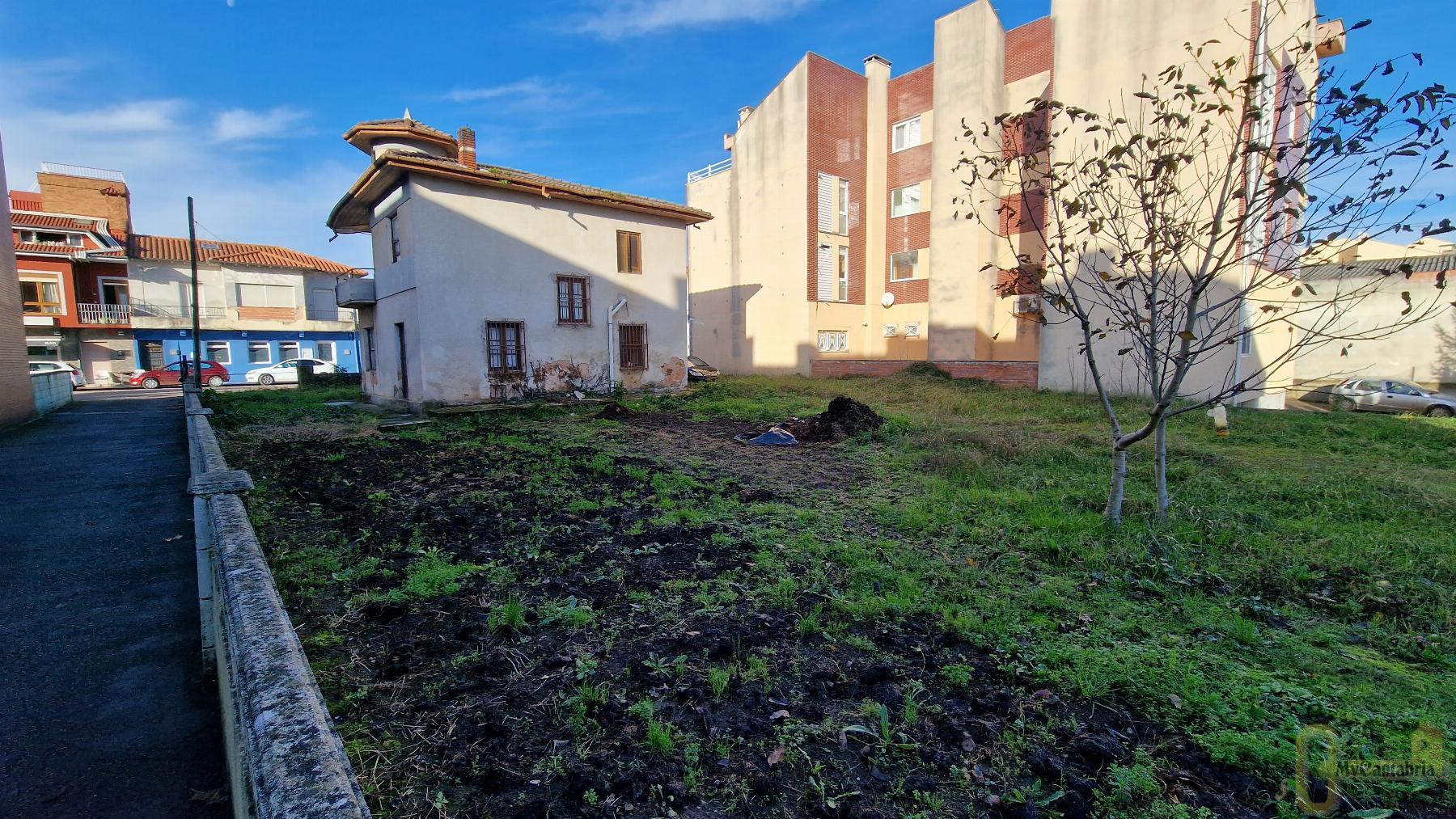 For sale of land in Santa María de Cayón