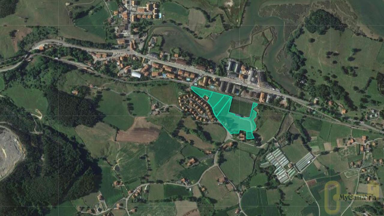 For sale of land in Bárcena de Cicero