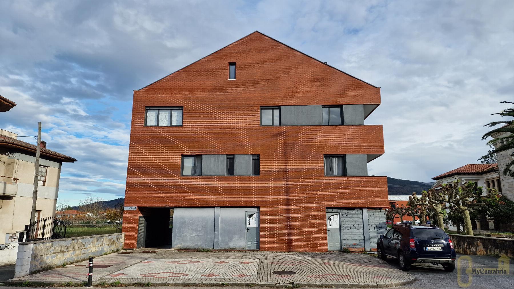 For sale of commercial in Santa María de Cayón