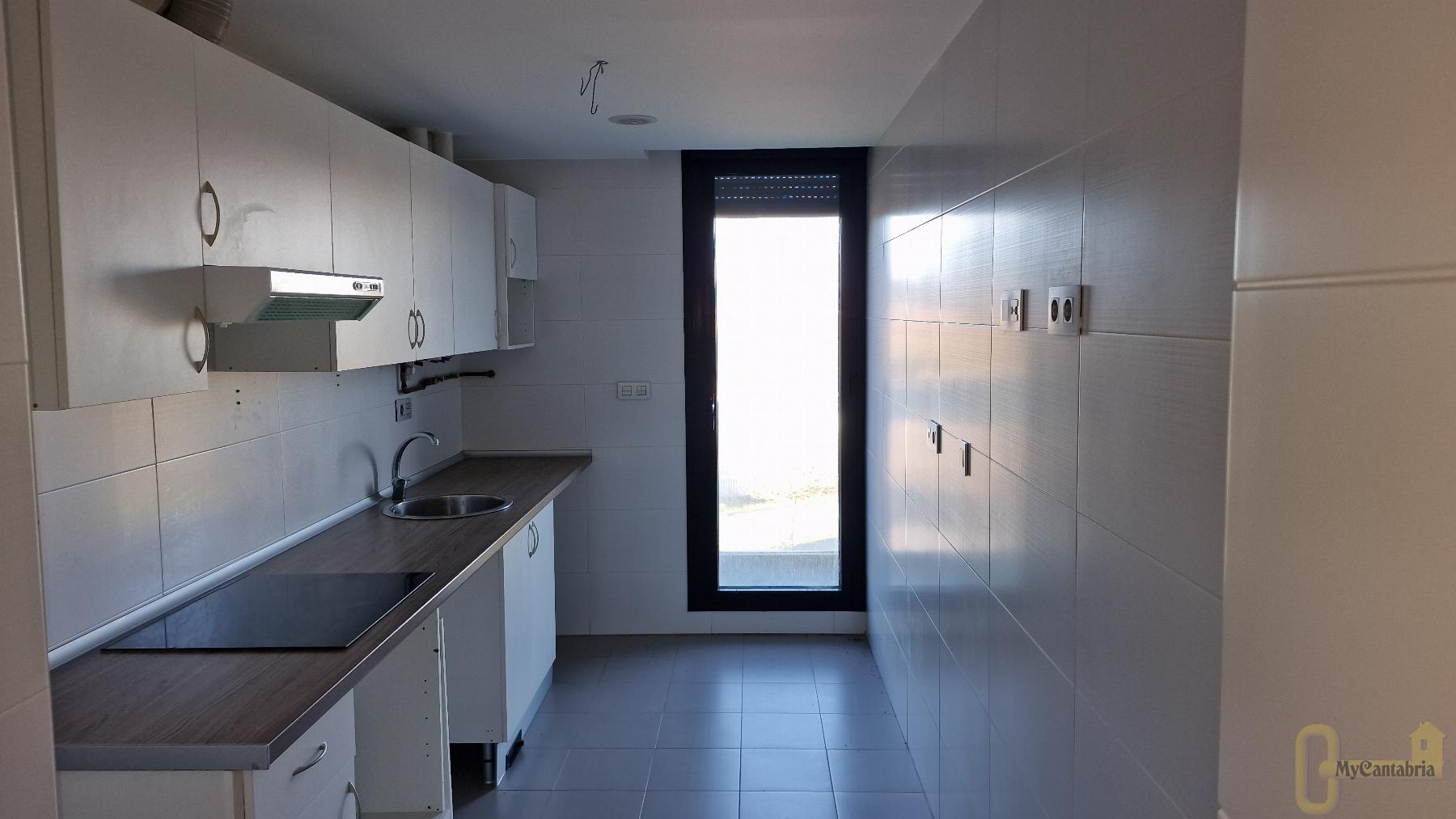 For sale of flat in Santa Cruz de Bezana