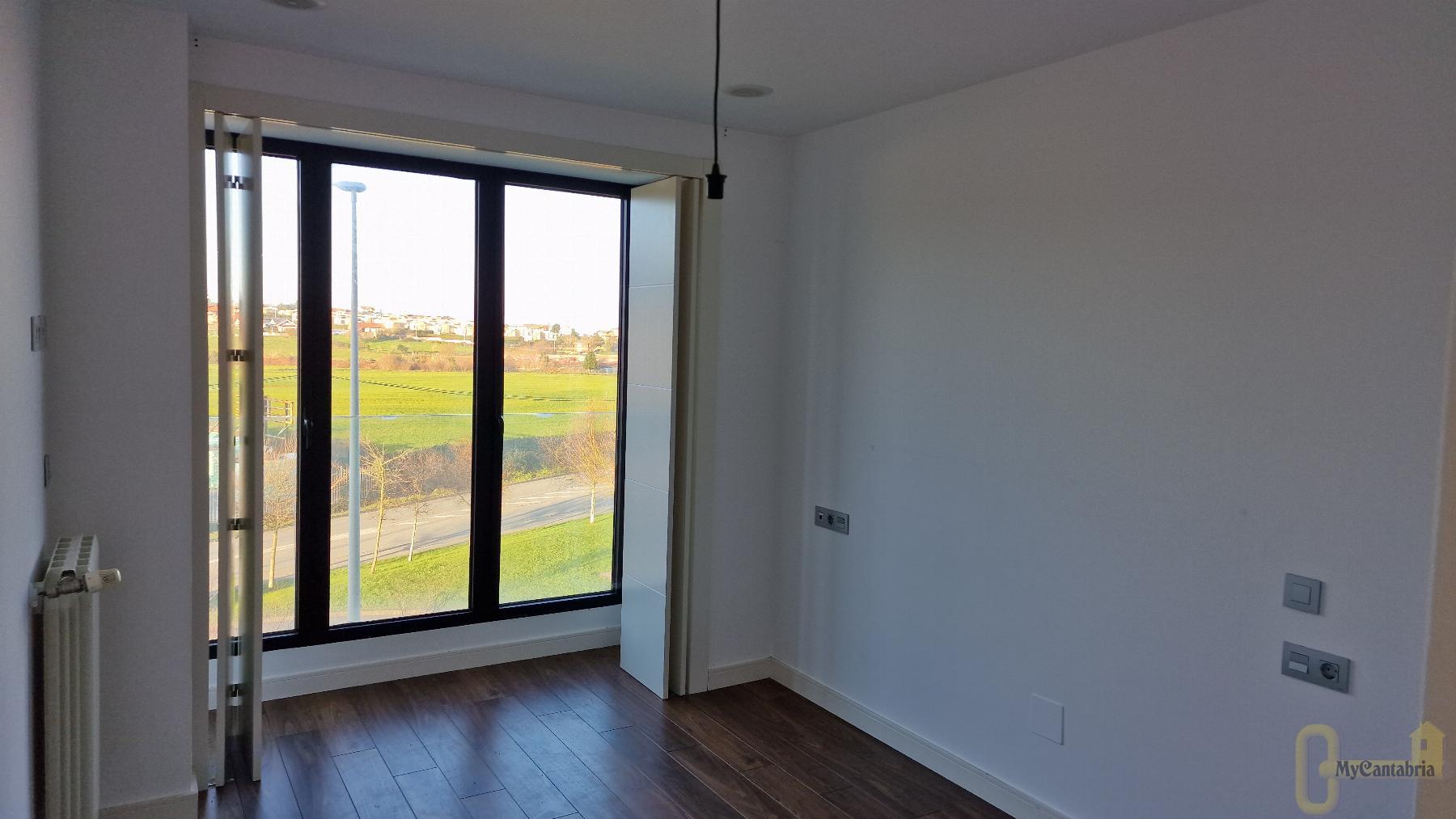 For sale of flat in Santa Cruz de Bezana
