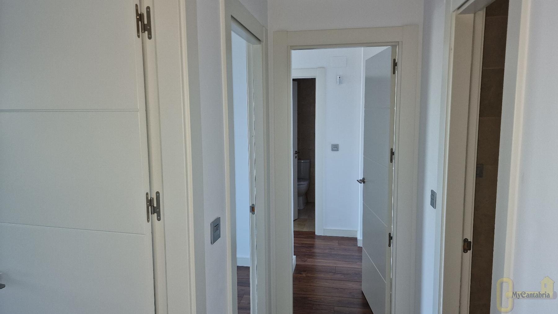 For sale of flat in Santa Cruz de Bezana