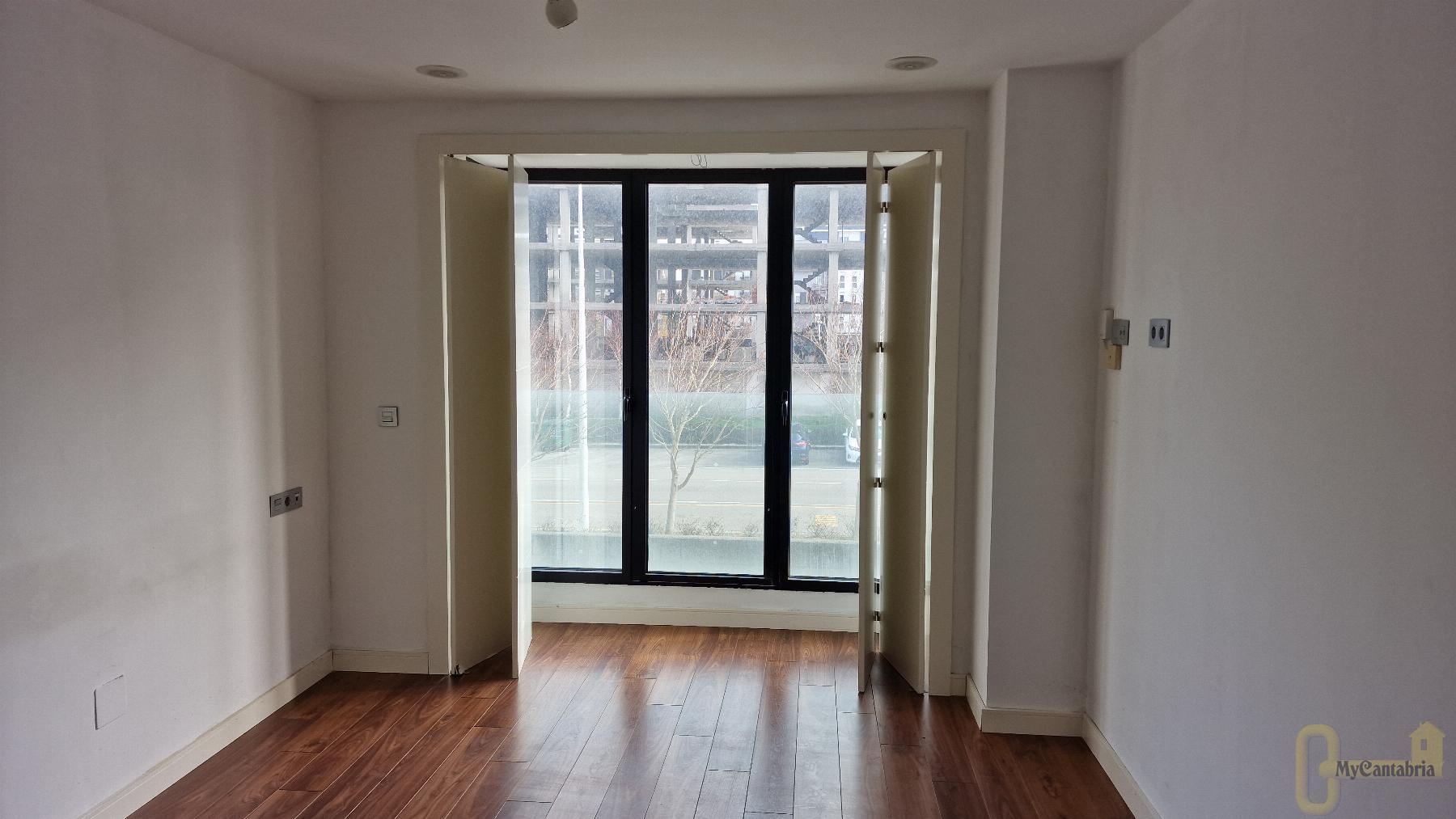 For sale of flat in Santa Cruz de Bezana