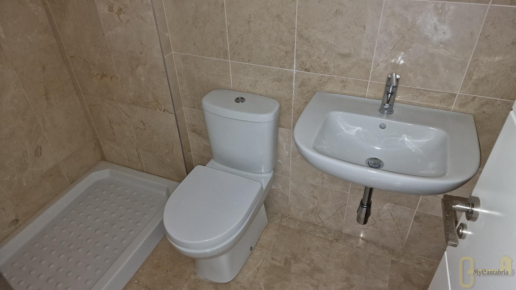 For sale of flat in Santa Cruz de Bezana