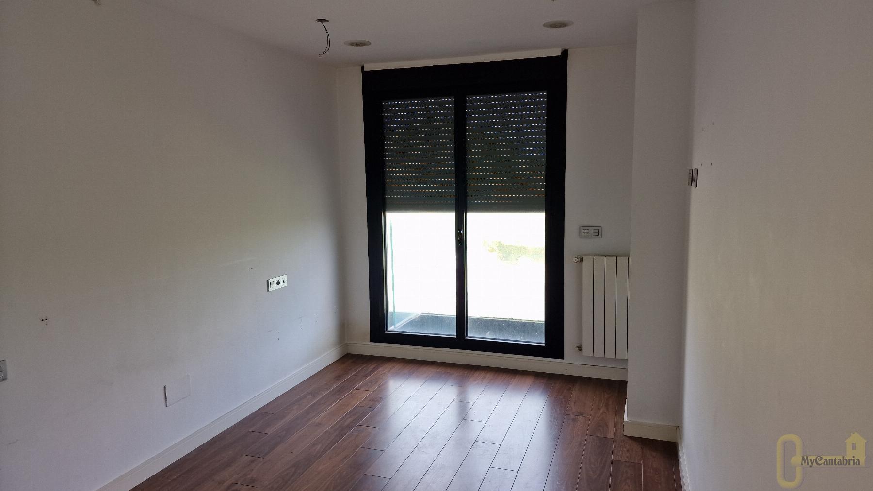 Venta de piso en Santa Cruz de Bezana