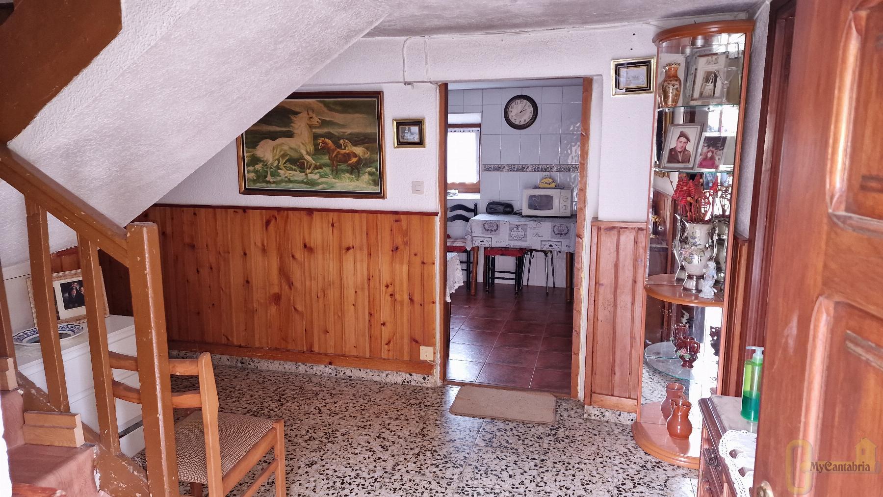 For sale of house in Castañeda