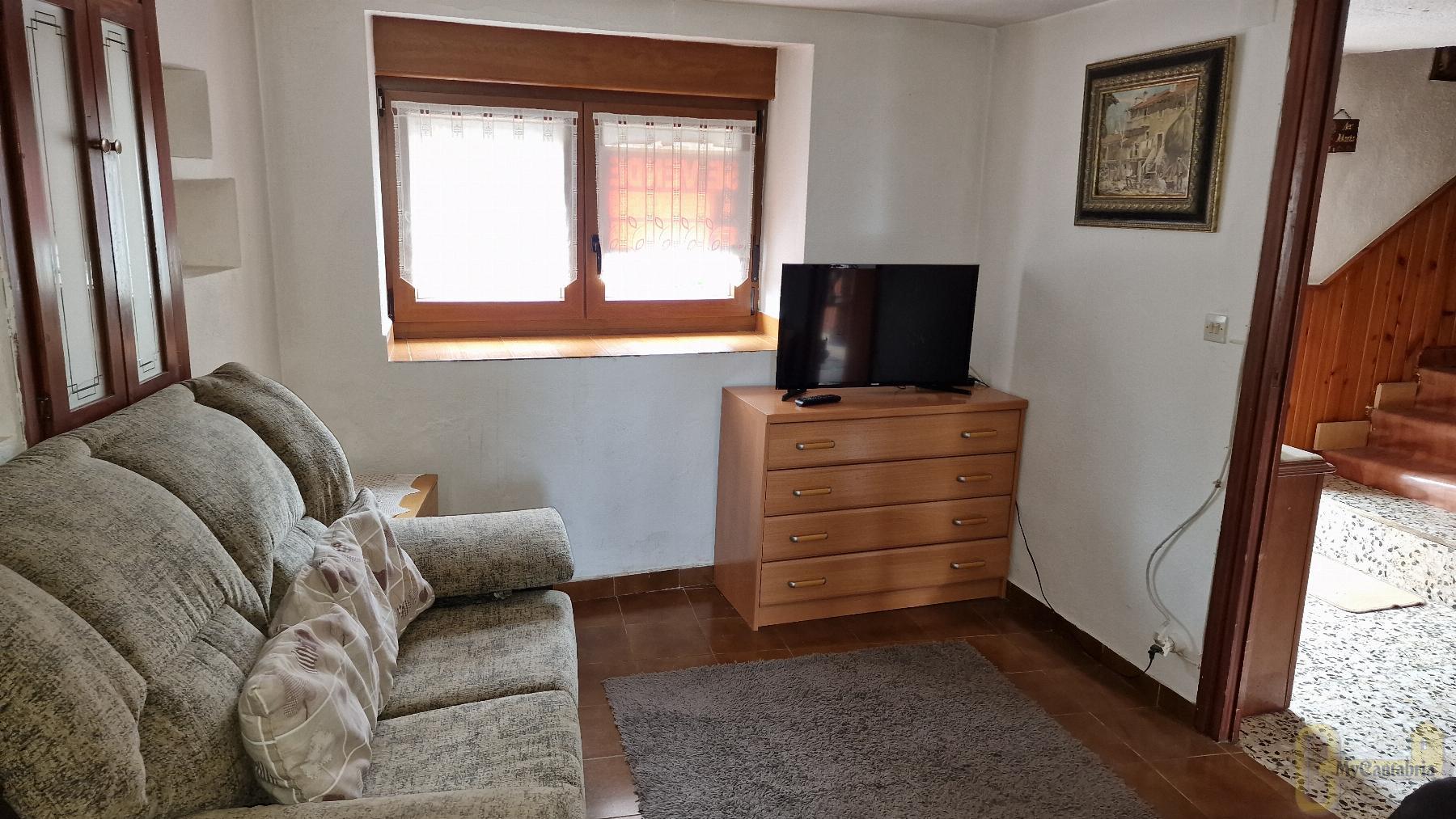 For sale of house in Castañeda