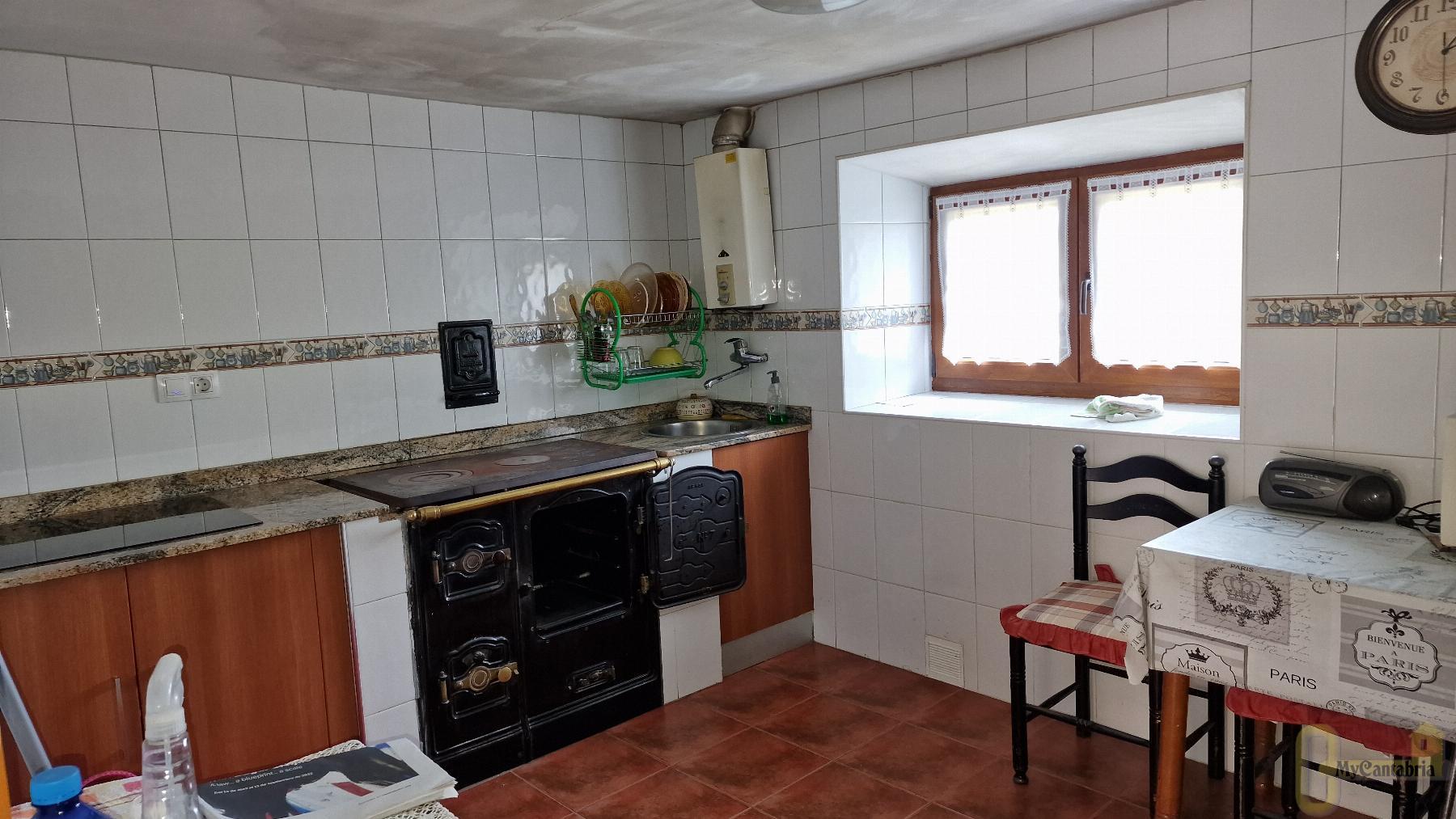 For sale of house in Castañeda