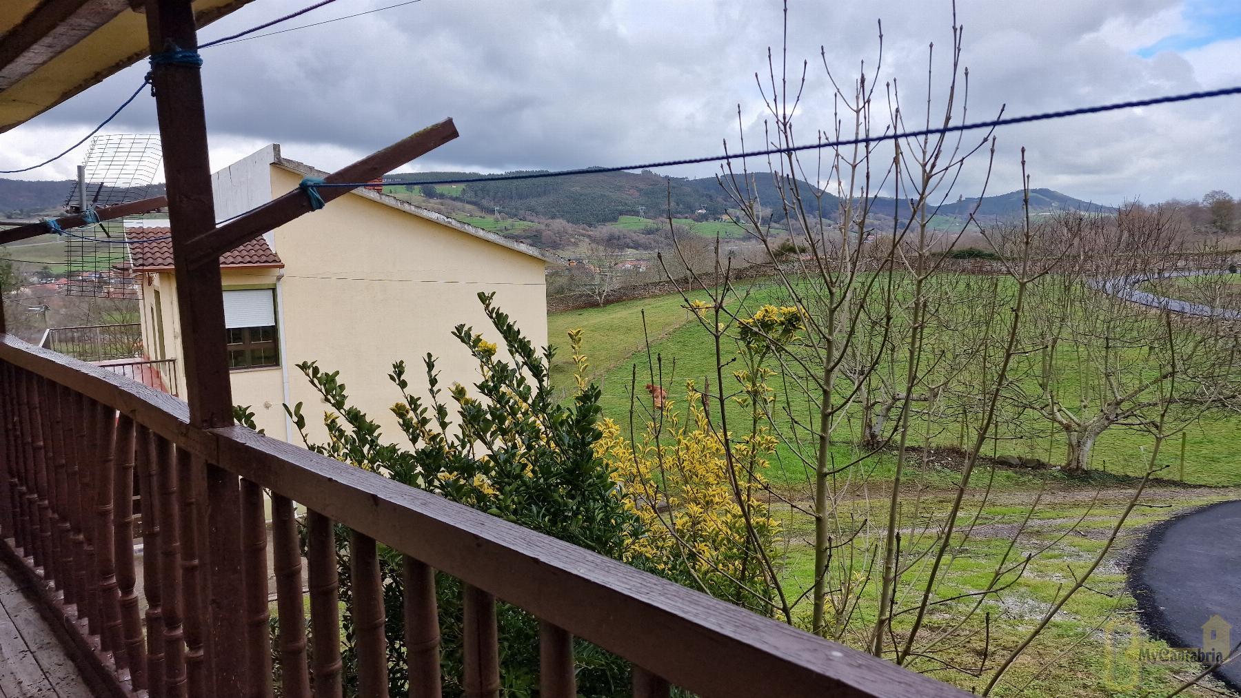 For sale of house in Castañeda