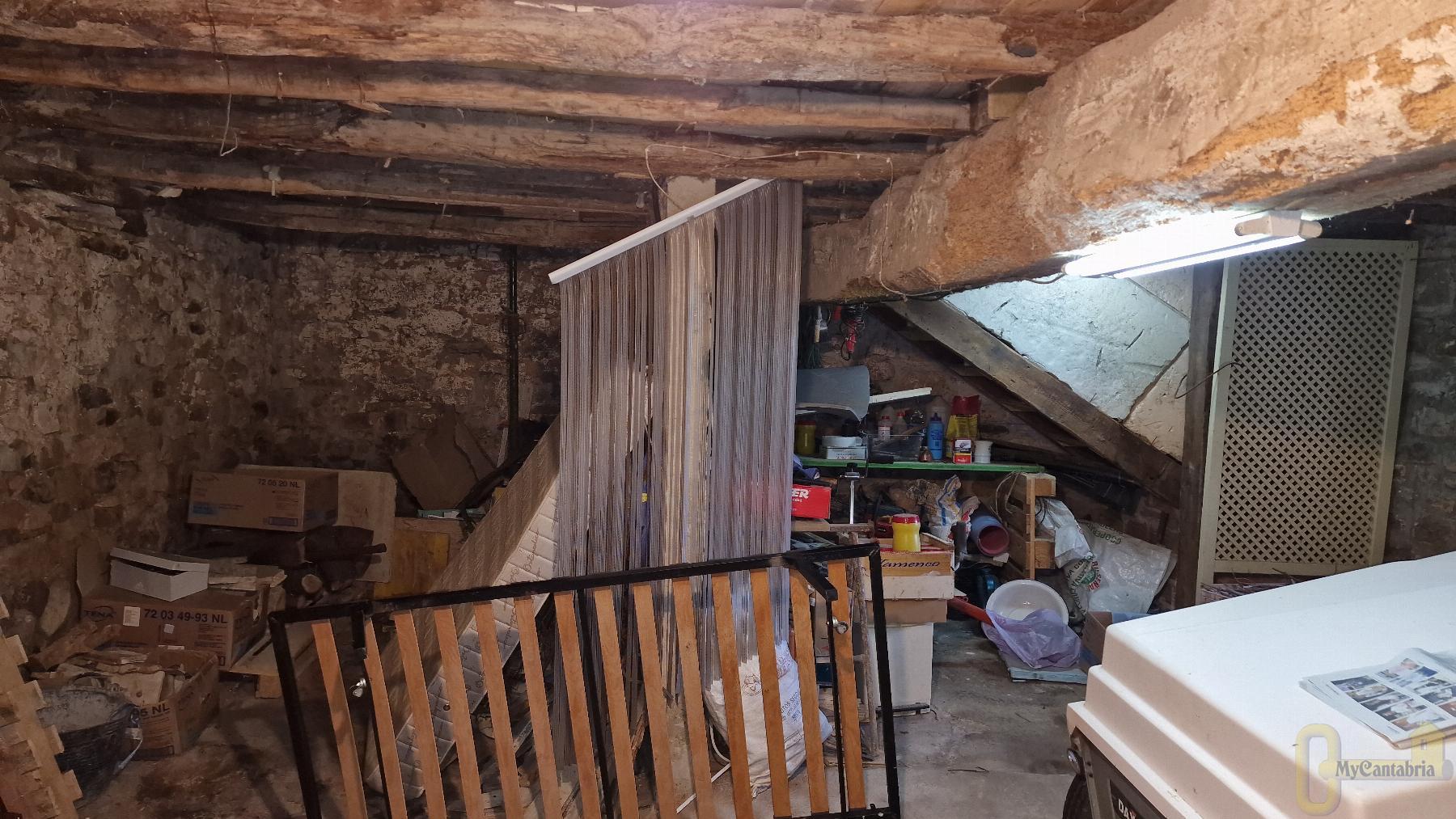 For sale of house in Castañeda