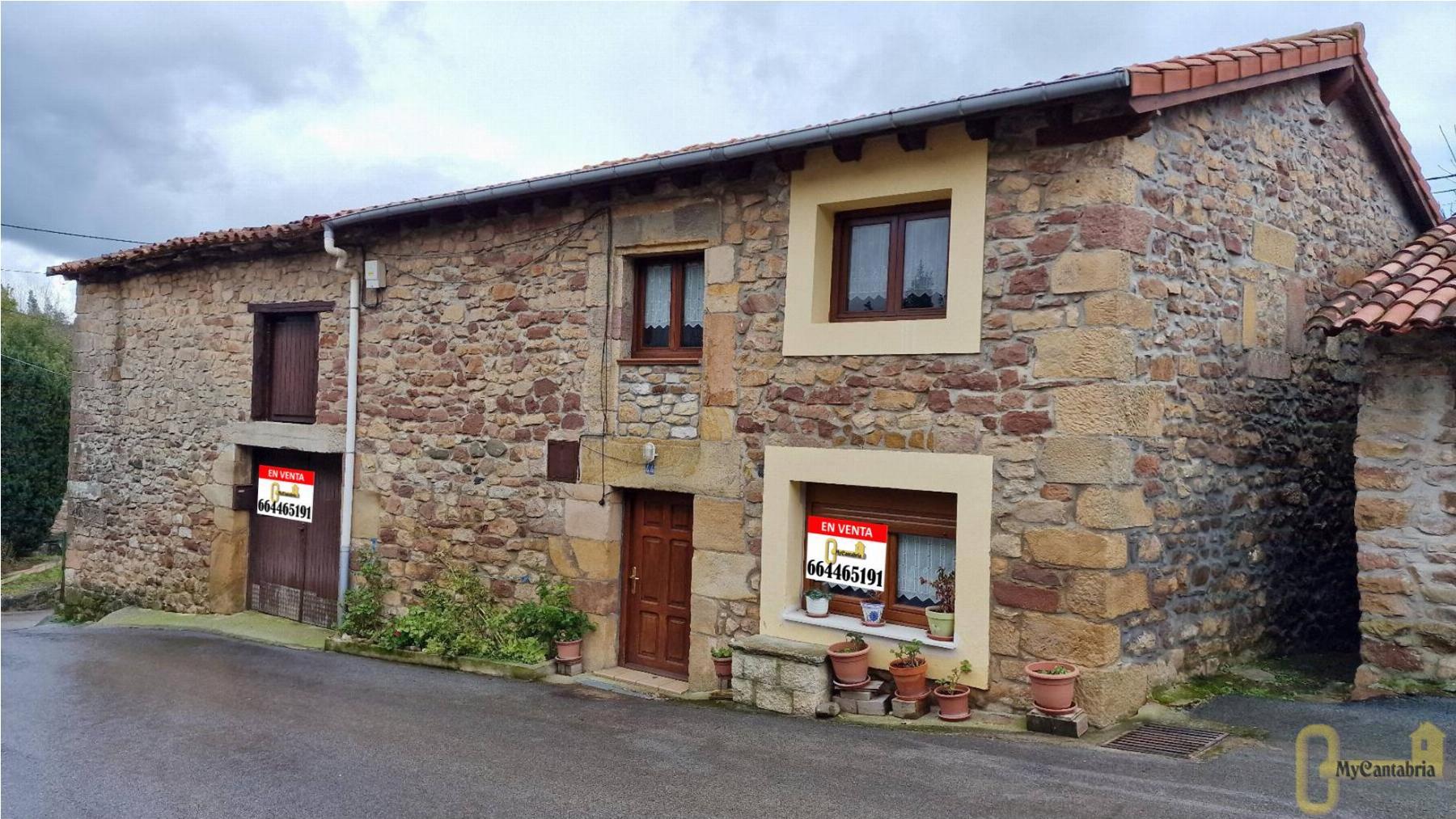 For sale of house in Castañeda