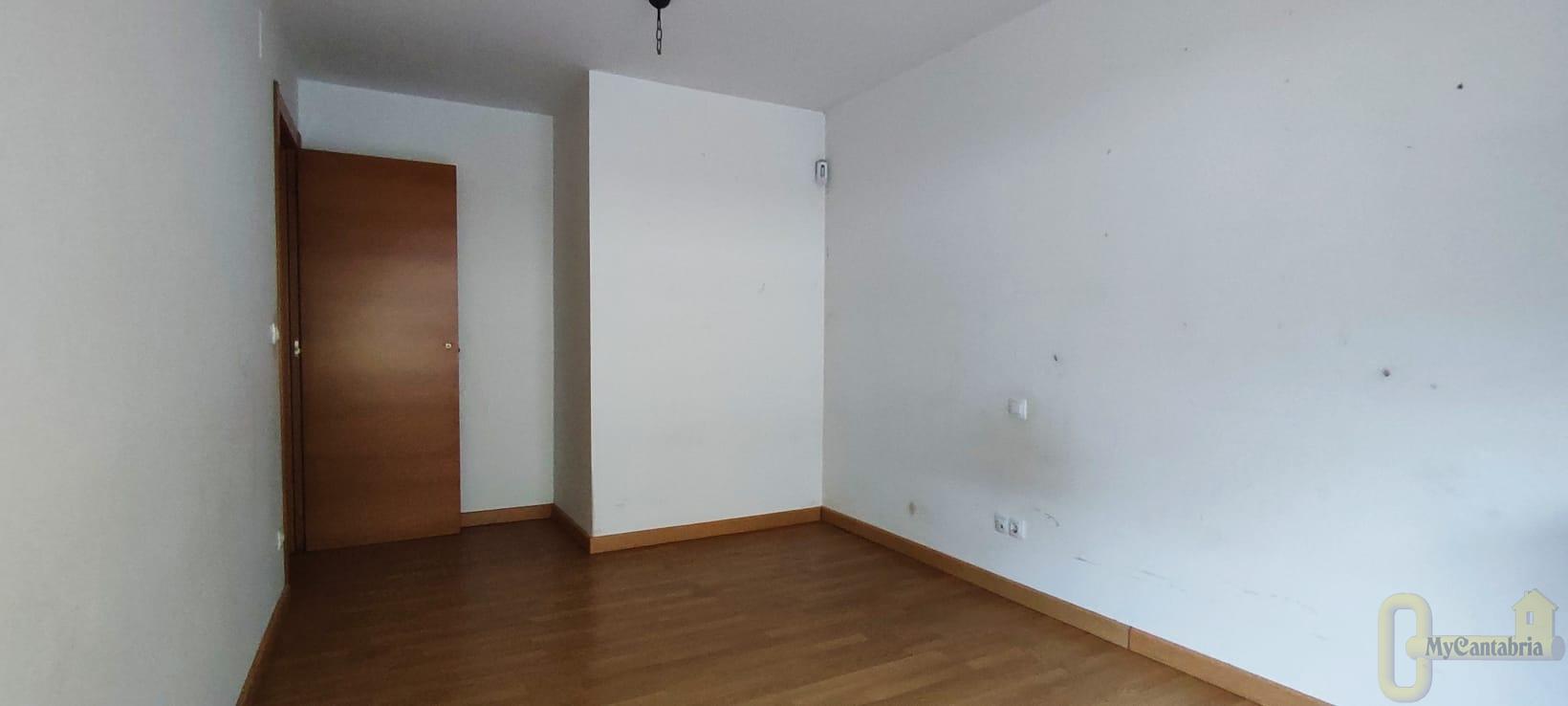 For sale of flat in Ramales de la Victoria