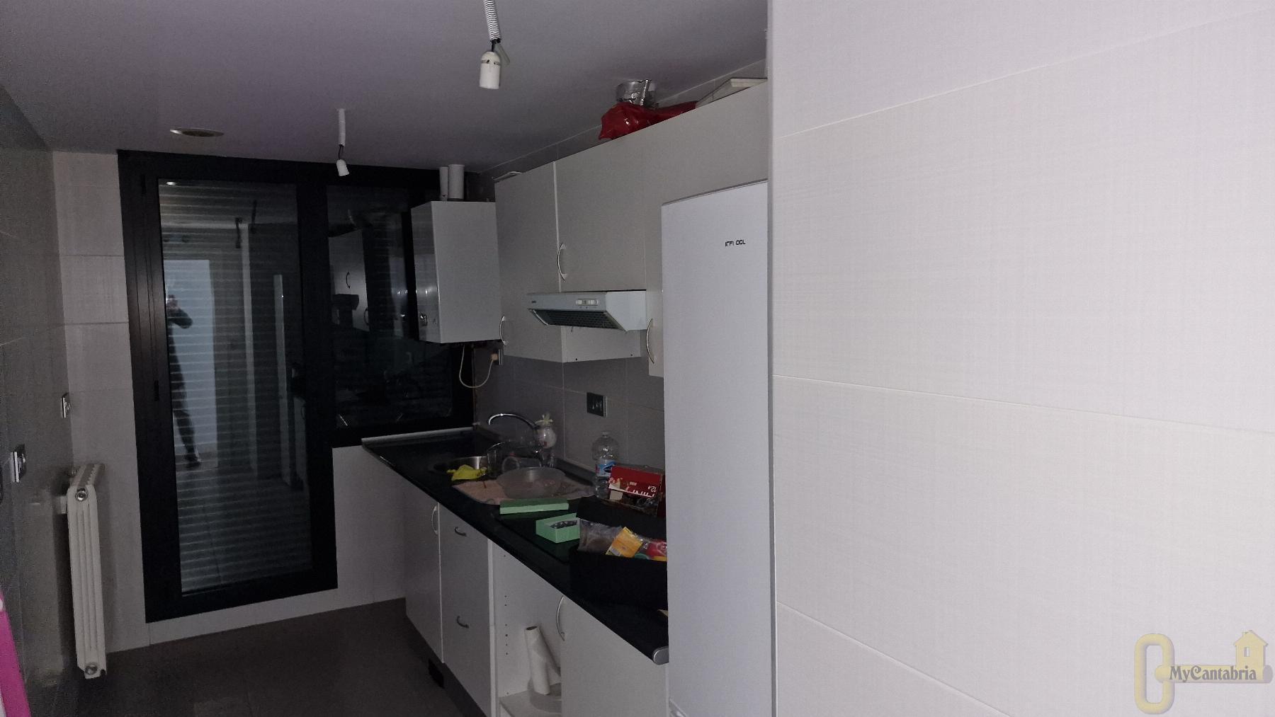 Venta de piso en Santa Cruz de Bezana