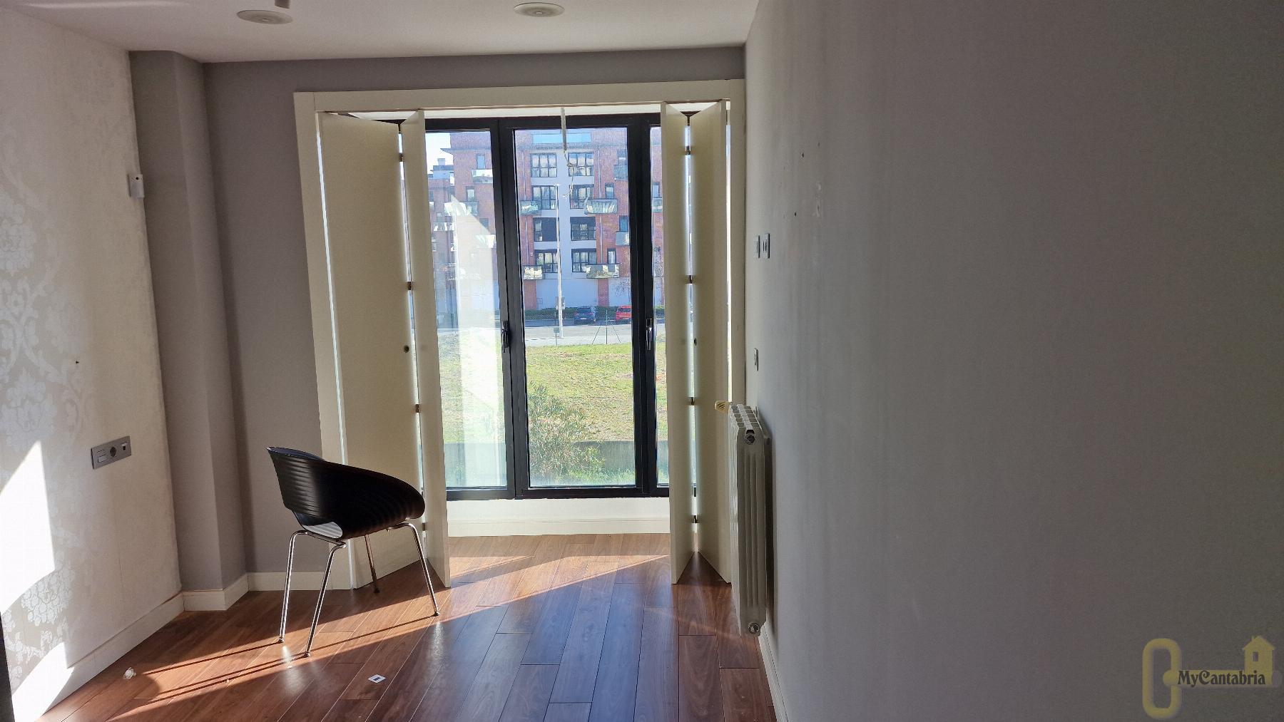 Venta de piso en Santa Cruz de Bezana