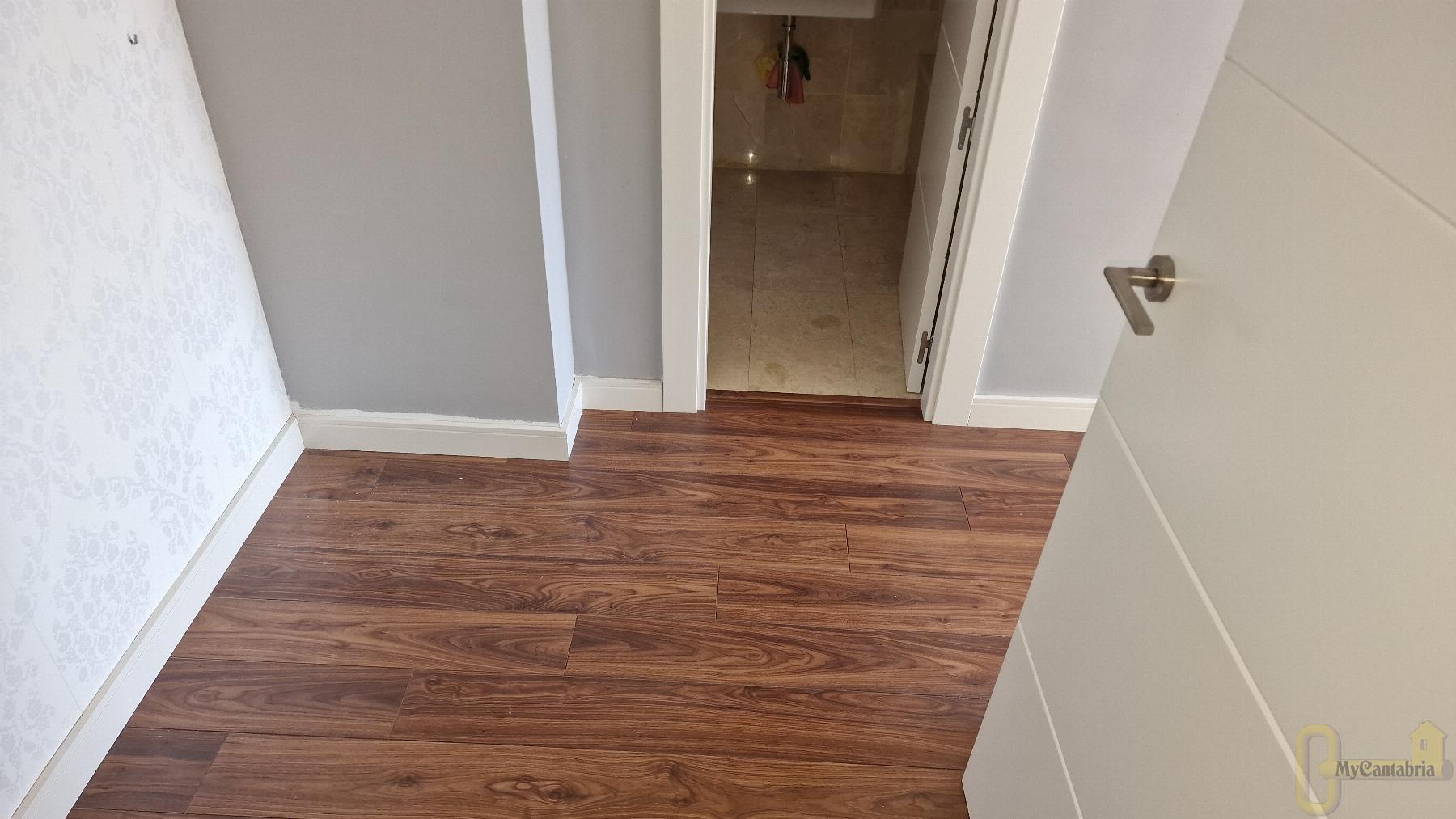 Venta de piso en Santa Cruz de Bezana