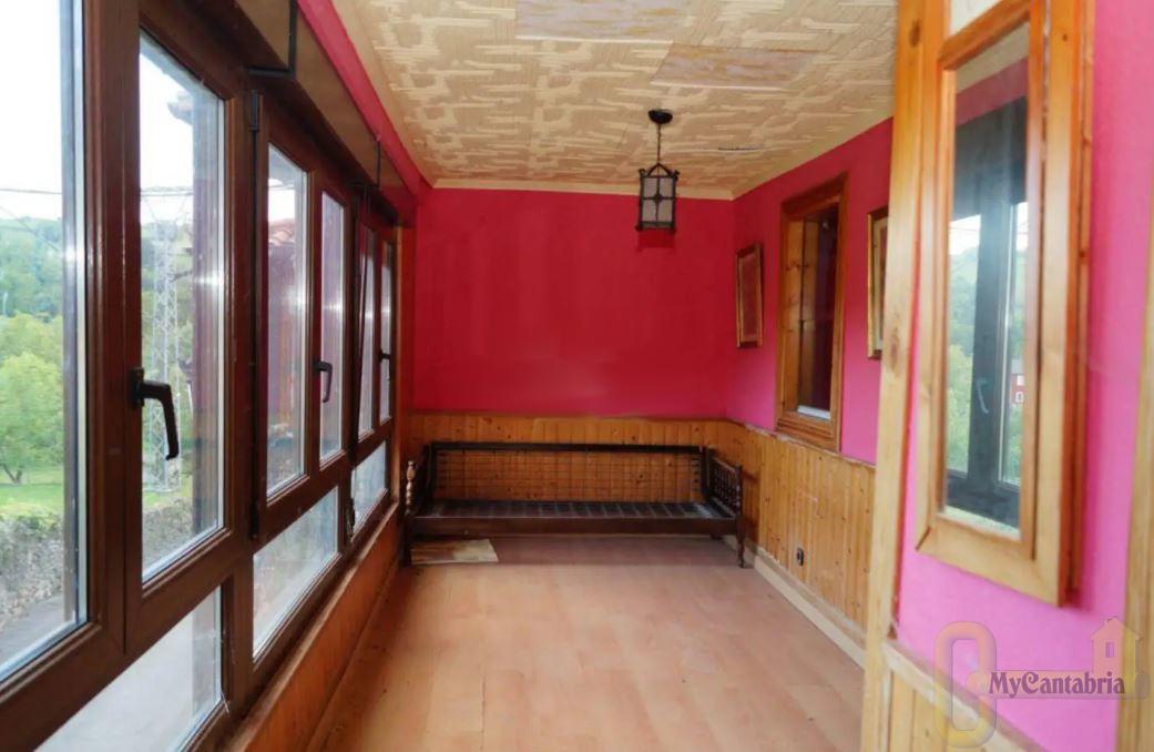 For sale of house in Santa María de Cayón