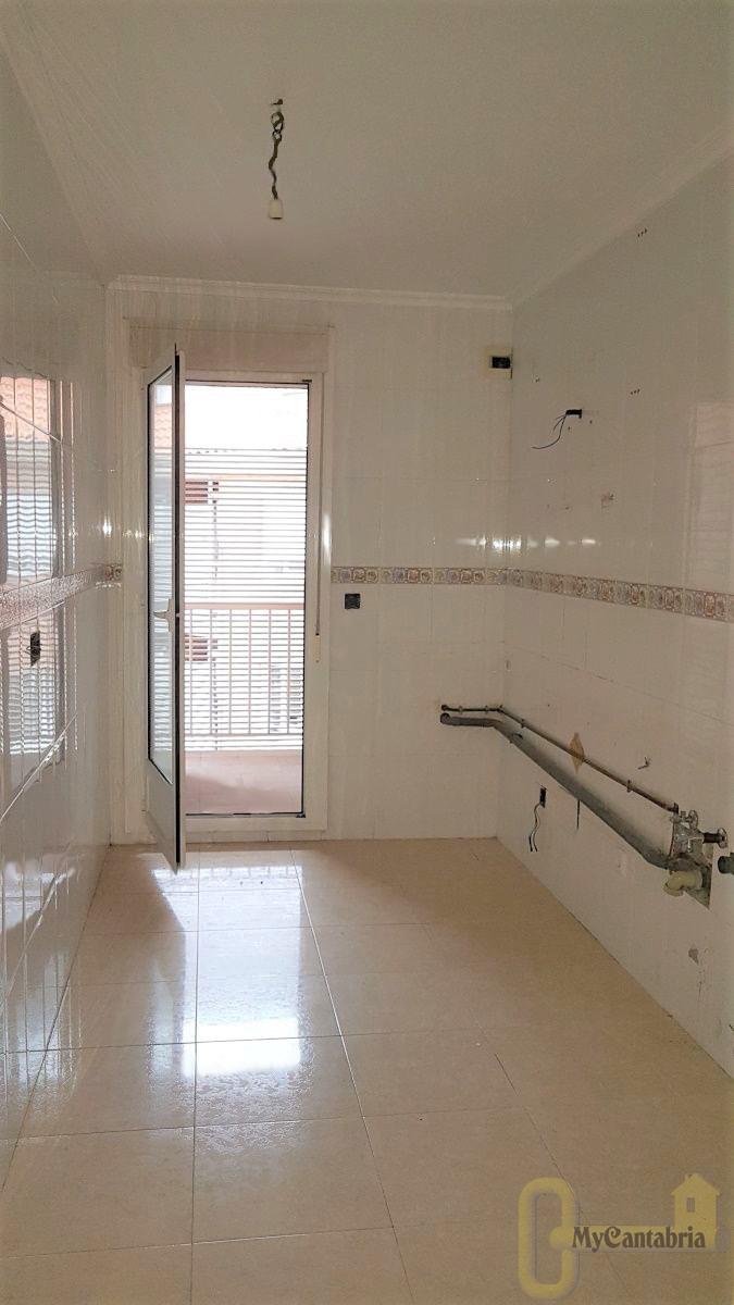 Venta de piso en Santa María de Cayón