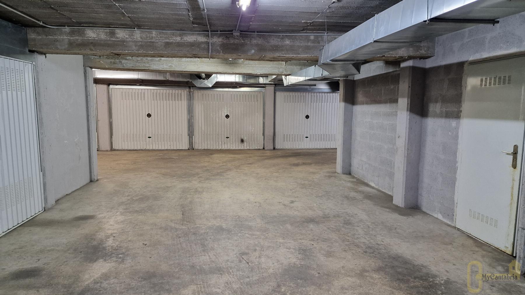 For sale of commercial in Castañeda