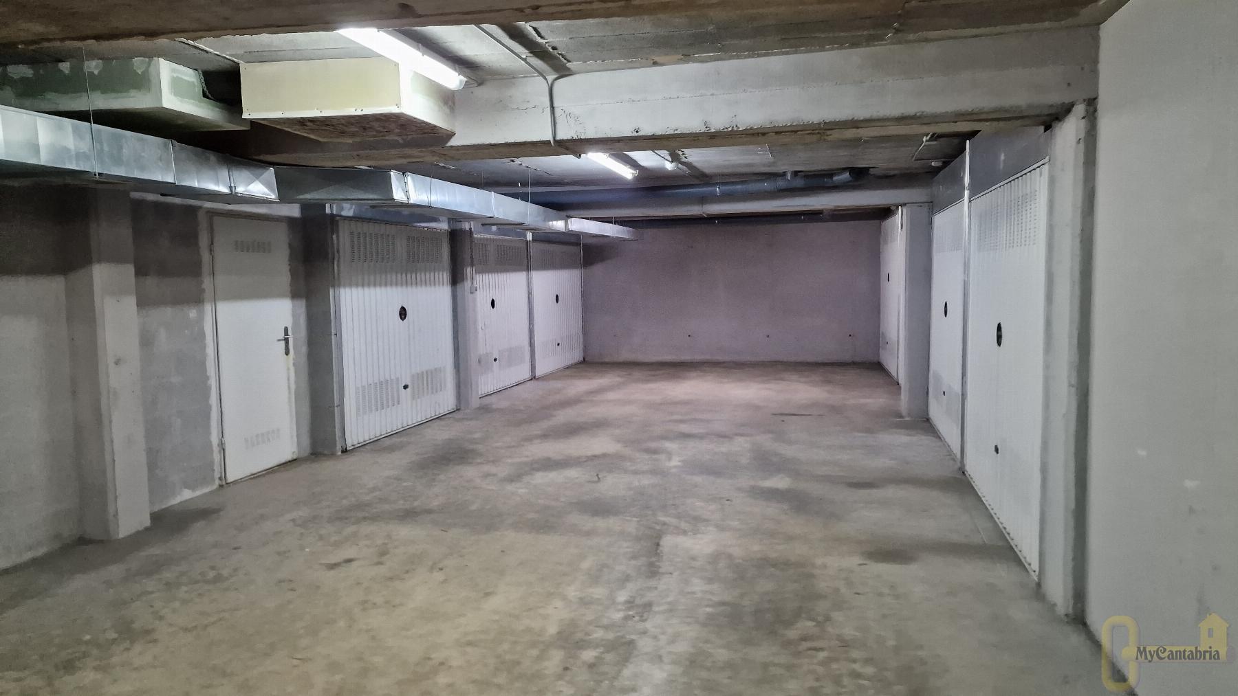 For sale of commercial in Castañeda