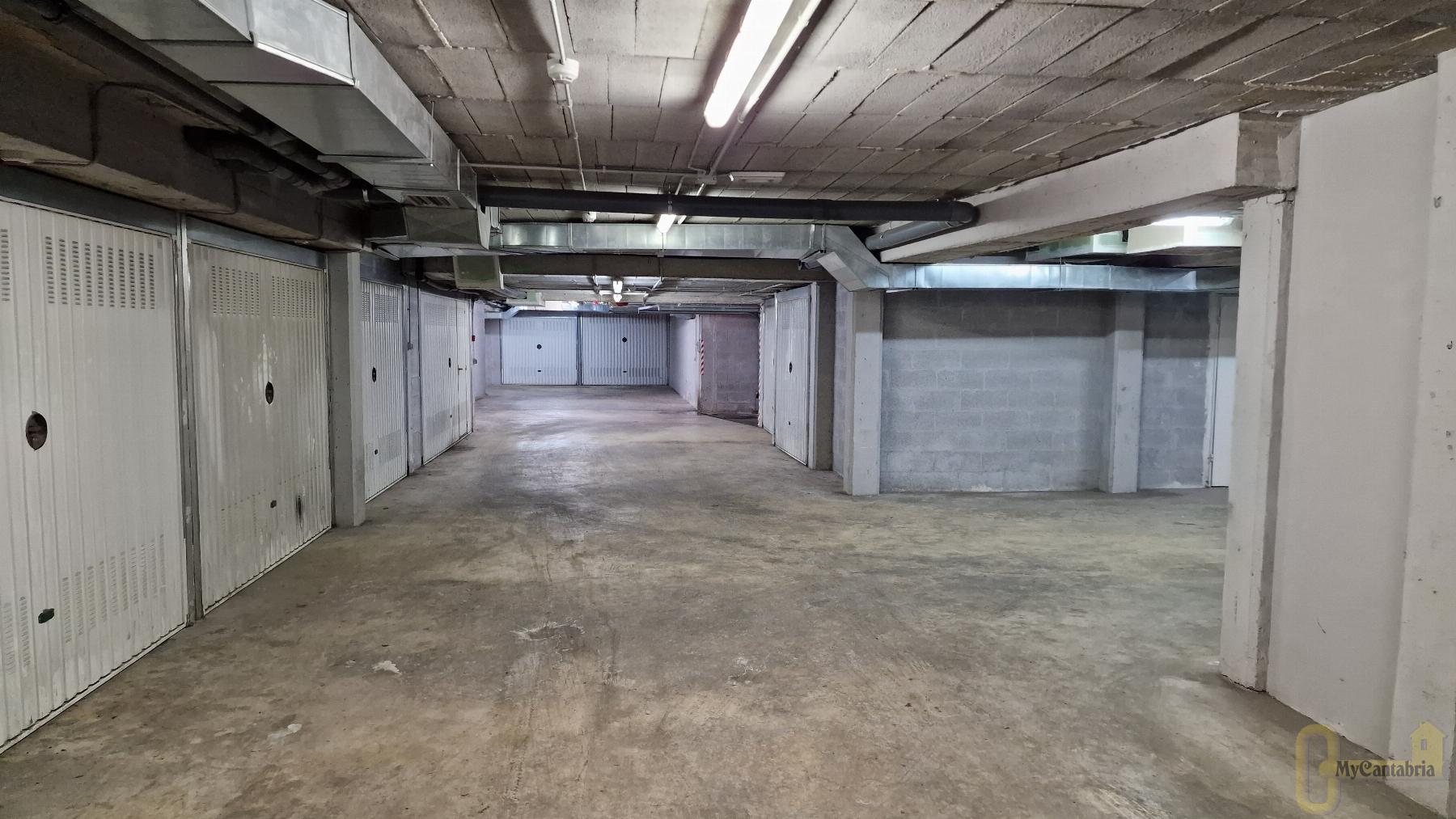 For sale of commercial in Castañeda
