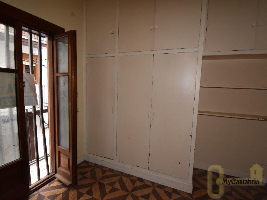 For sale of flat in Castro-Urdiales