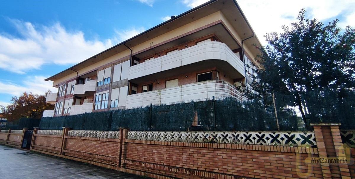 For sale of flat in Bárcena de Cicero