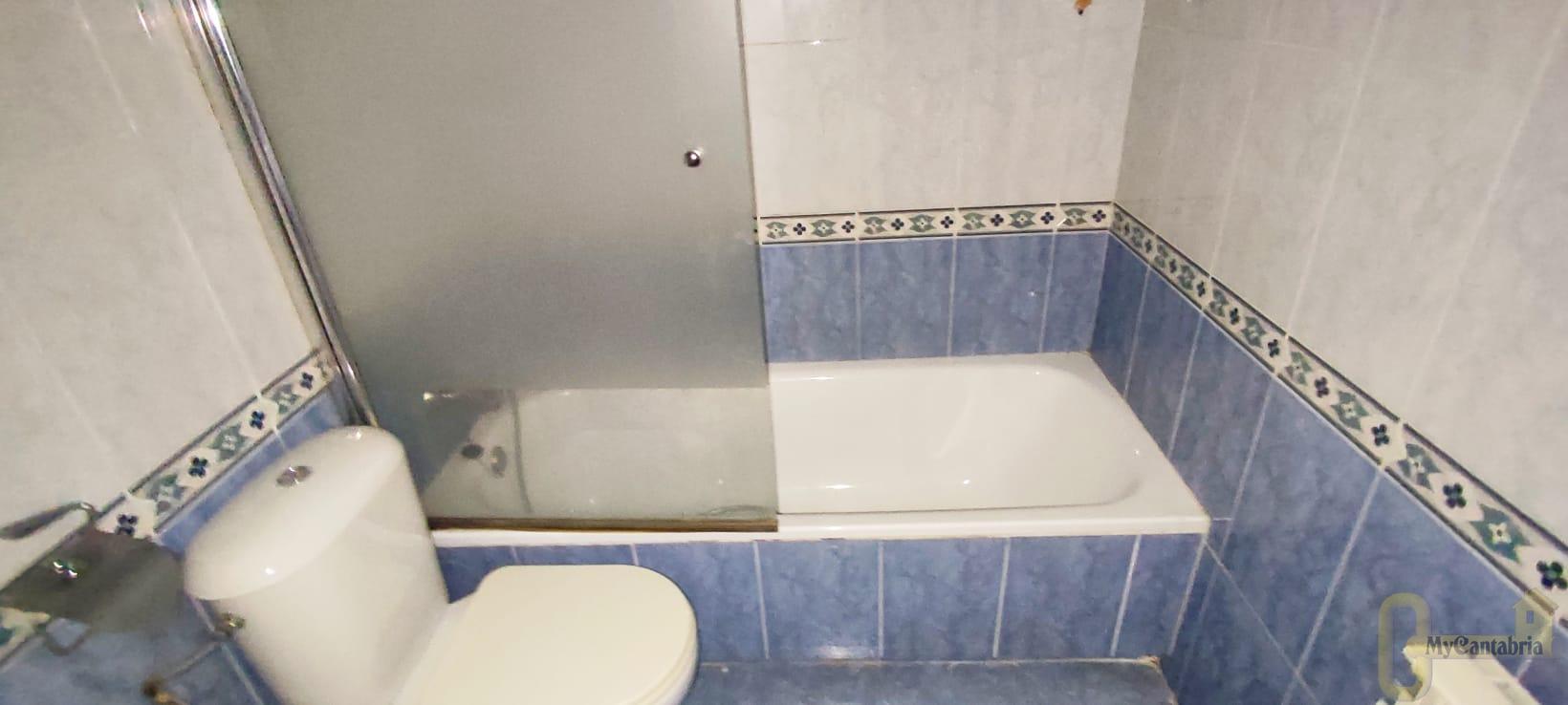 For sale of flat in Bárcena de Cicero