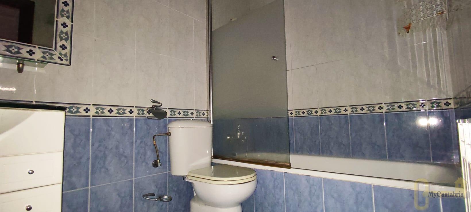For sale of flat in Bárcena de Cicero