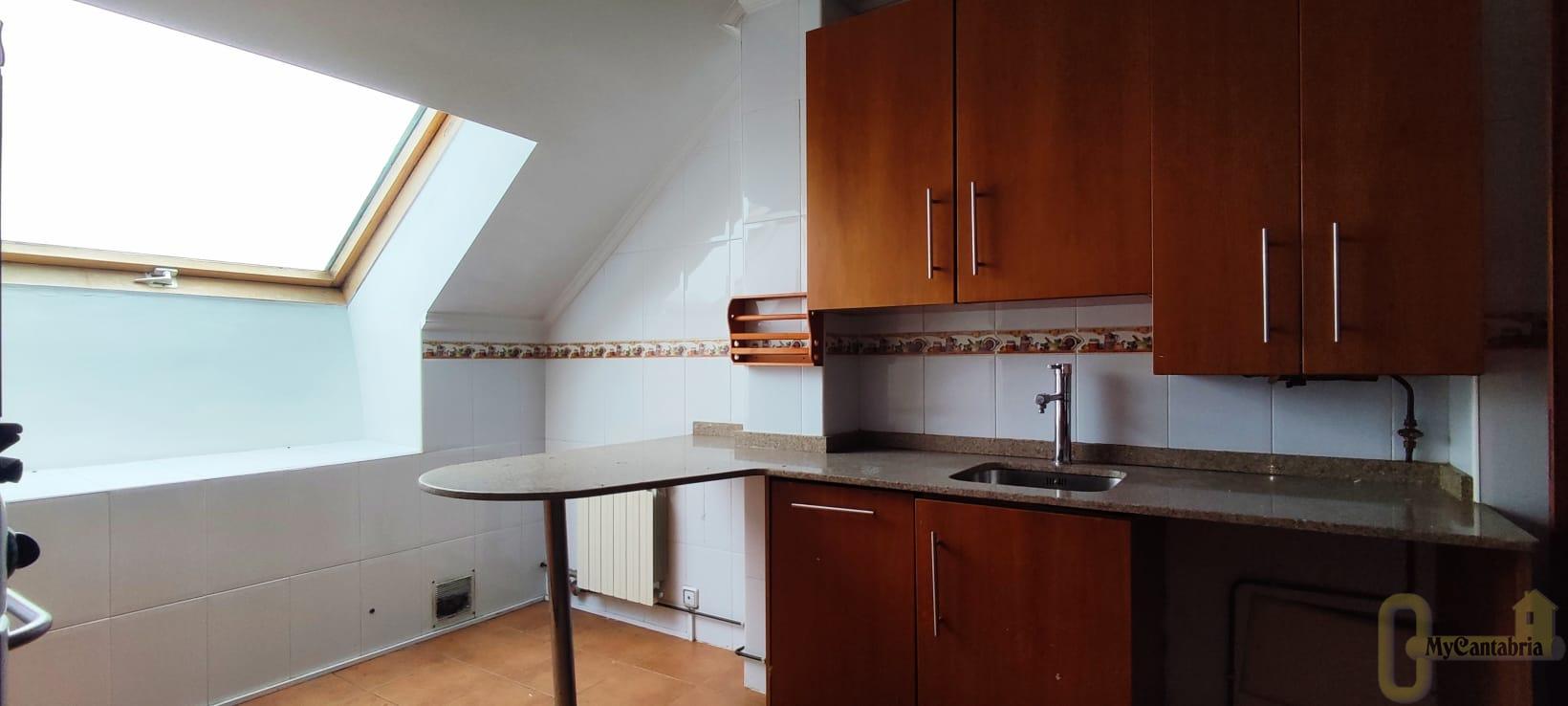 For sale of flat in Bárcena de Cicero