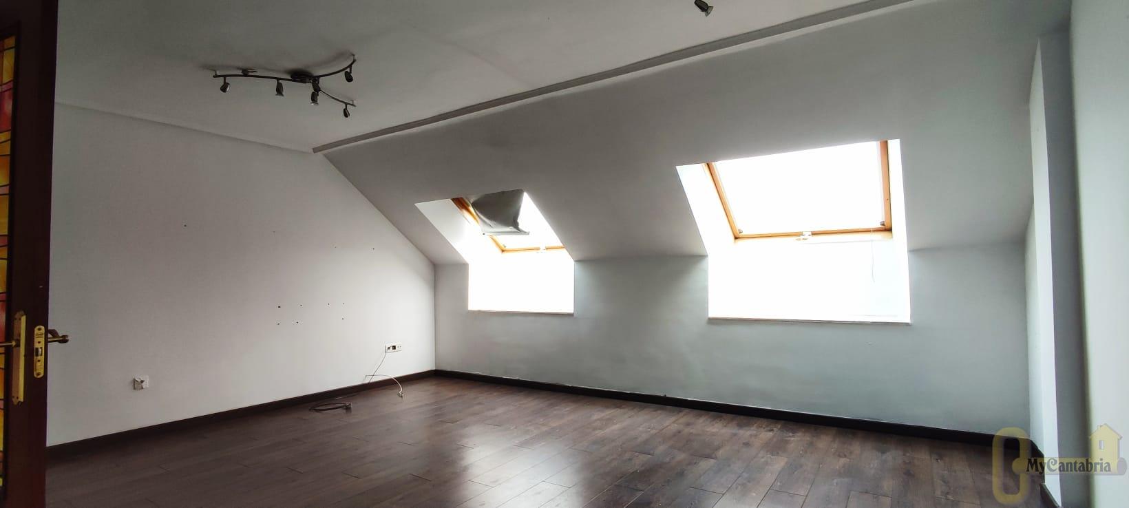 For sale of flat in Bárcena de Cicero
