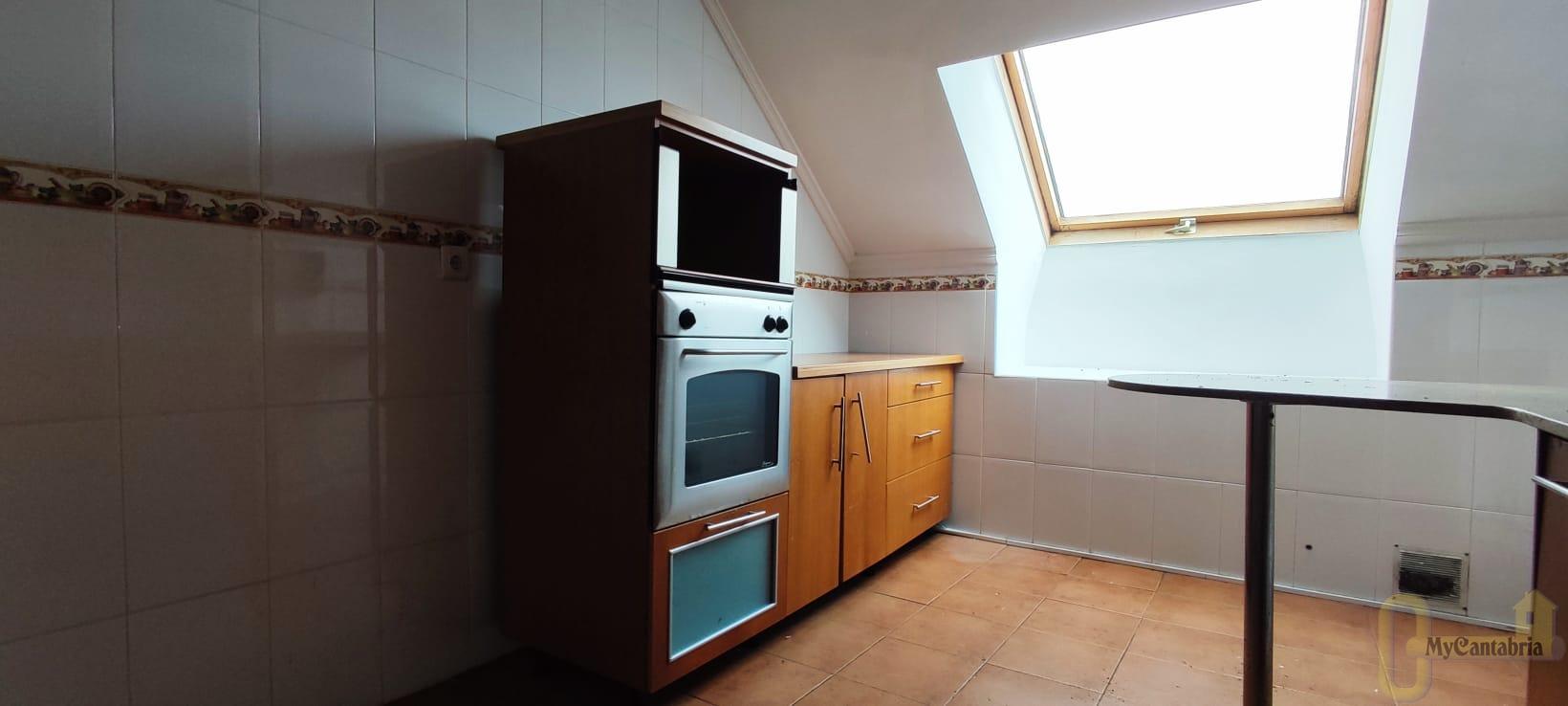 For sale of flat in Bárcena de Cicero