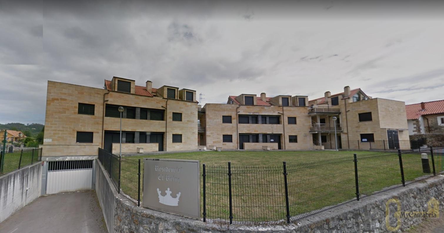 For sale of flat in Udías