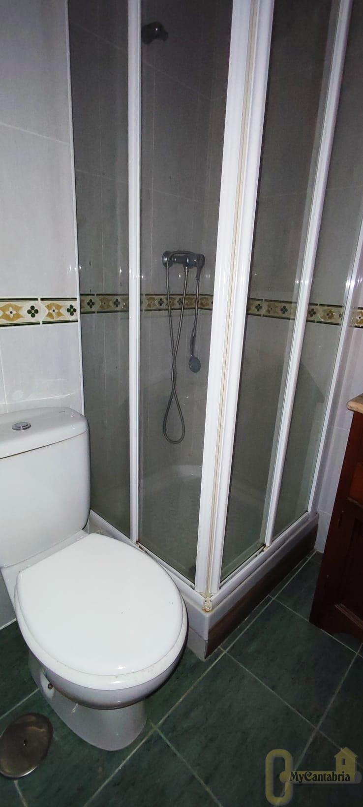 For sale of flat in Limpias