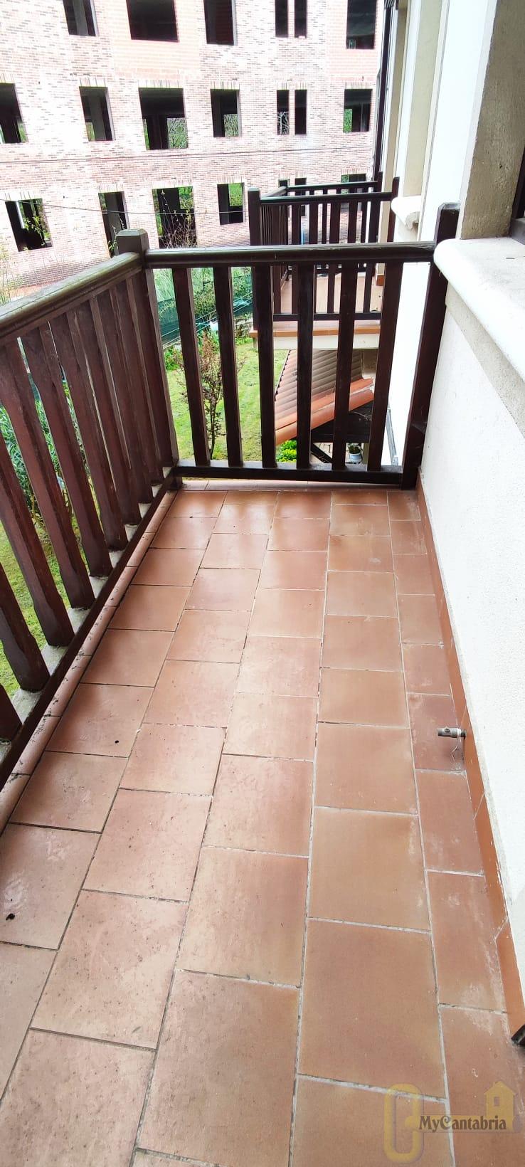 For sale of flat in Limpias