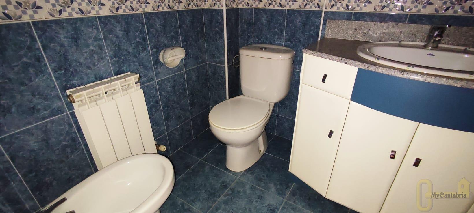 For sale of flat in Limpias