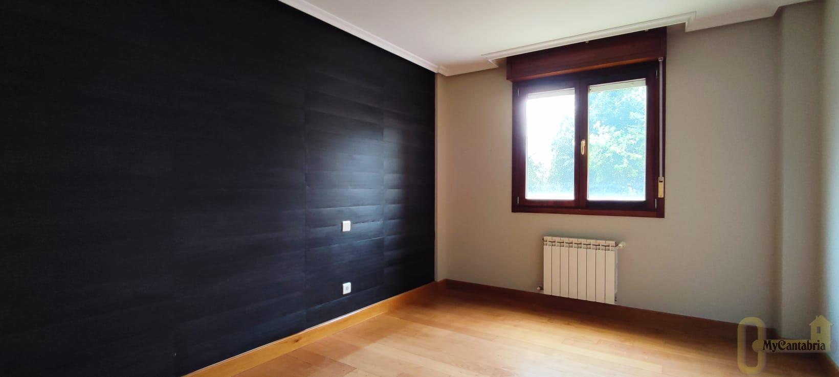 For sale of flat in Limpias