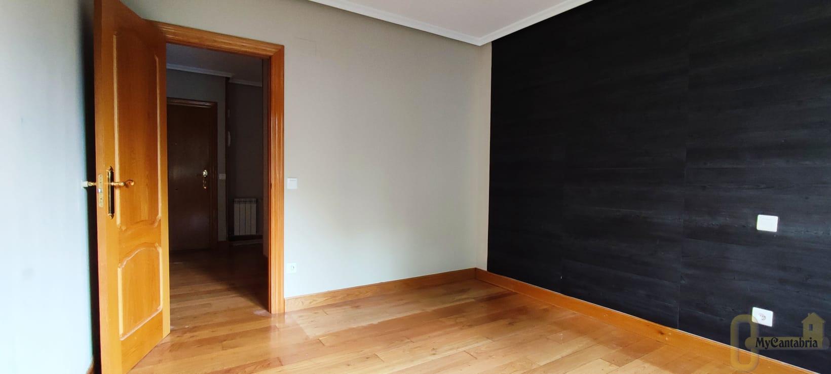 For sale of flat in Limpias