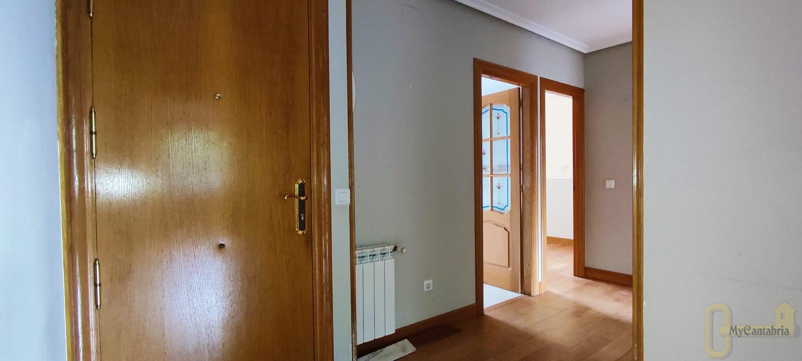 For sale of flat in Limpias
